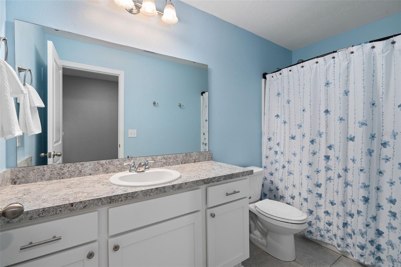 2336 LITCHFIELD LOOP