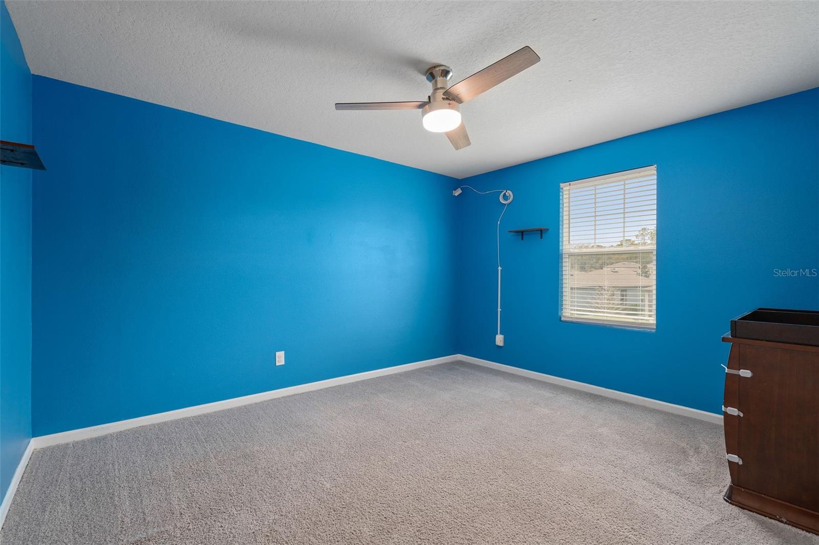 2336 LITCHFIELD LOOP