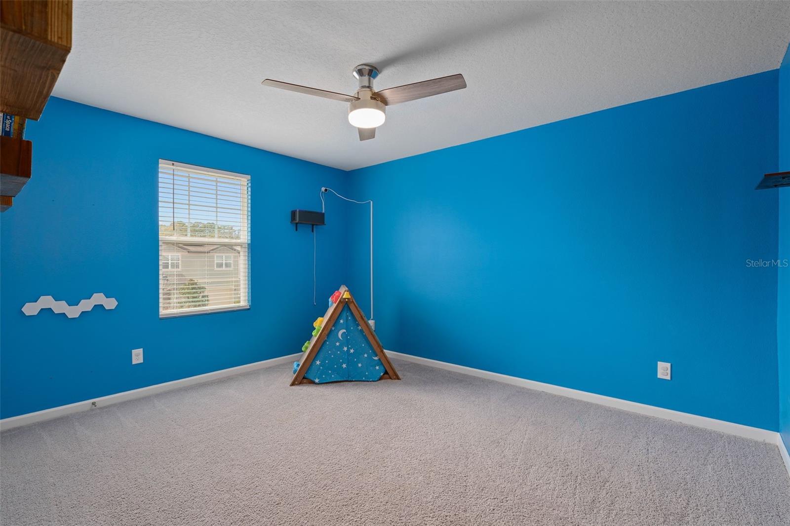 2336 LITCHFIELD LOOP