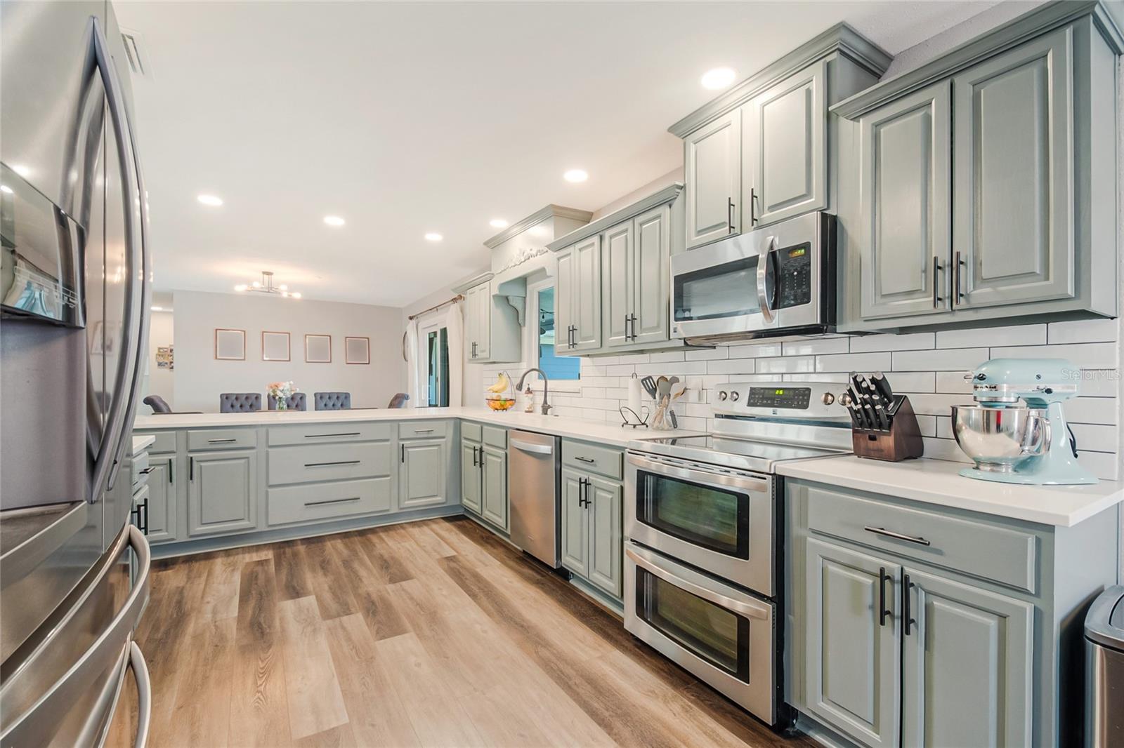 123 E CUMBERLAND CIR