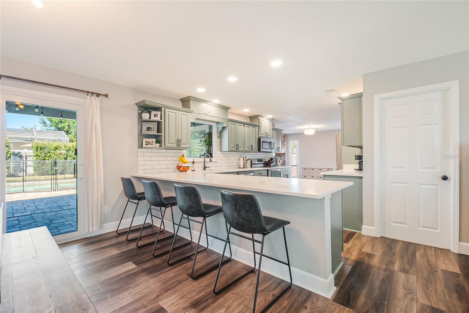 123 E CUMBERLAND CIR