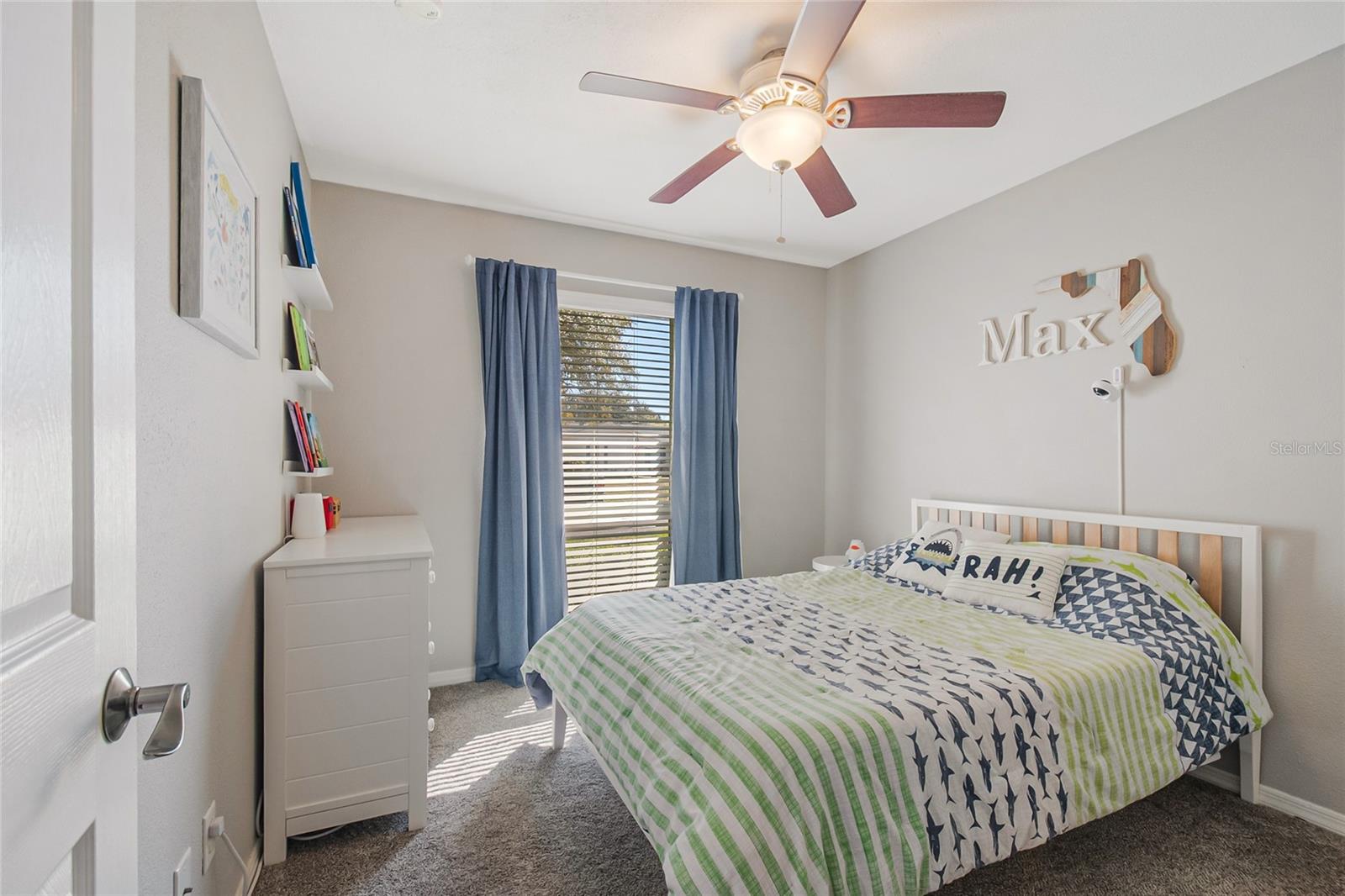 123 E CUMBERLAND CIR