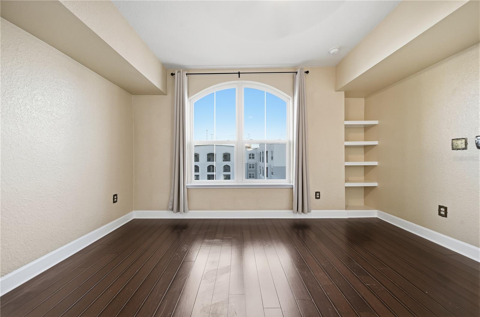 204 E SOUTH ST #6052