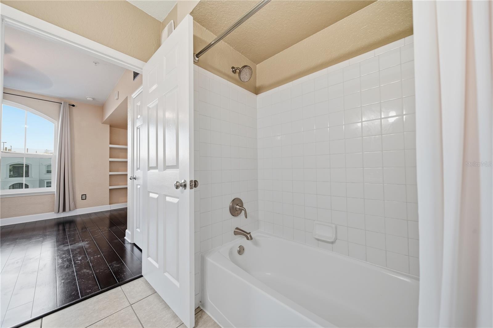 204 E SOUTH ST #6052