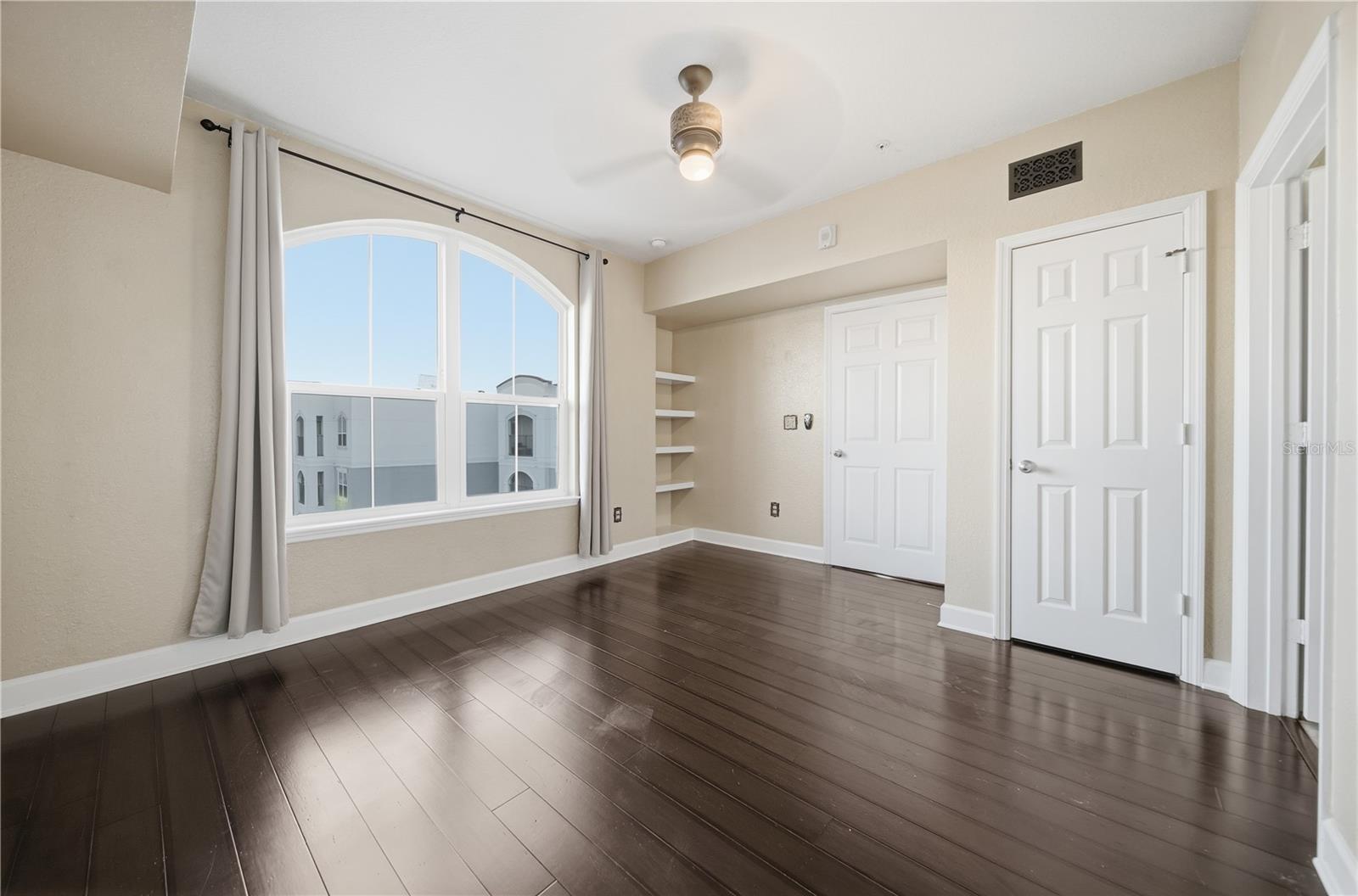 204 E SOUTH ST #6052