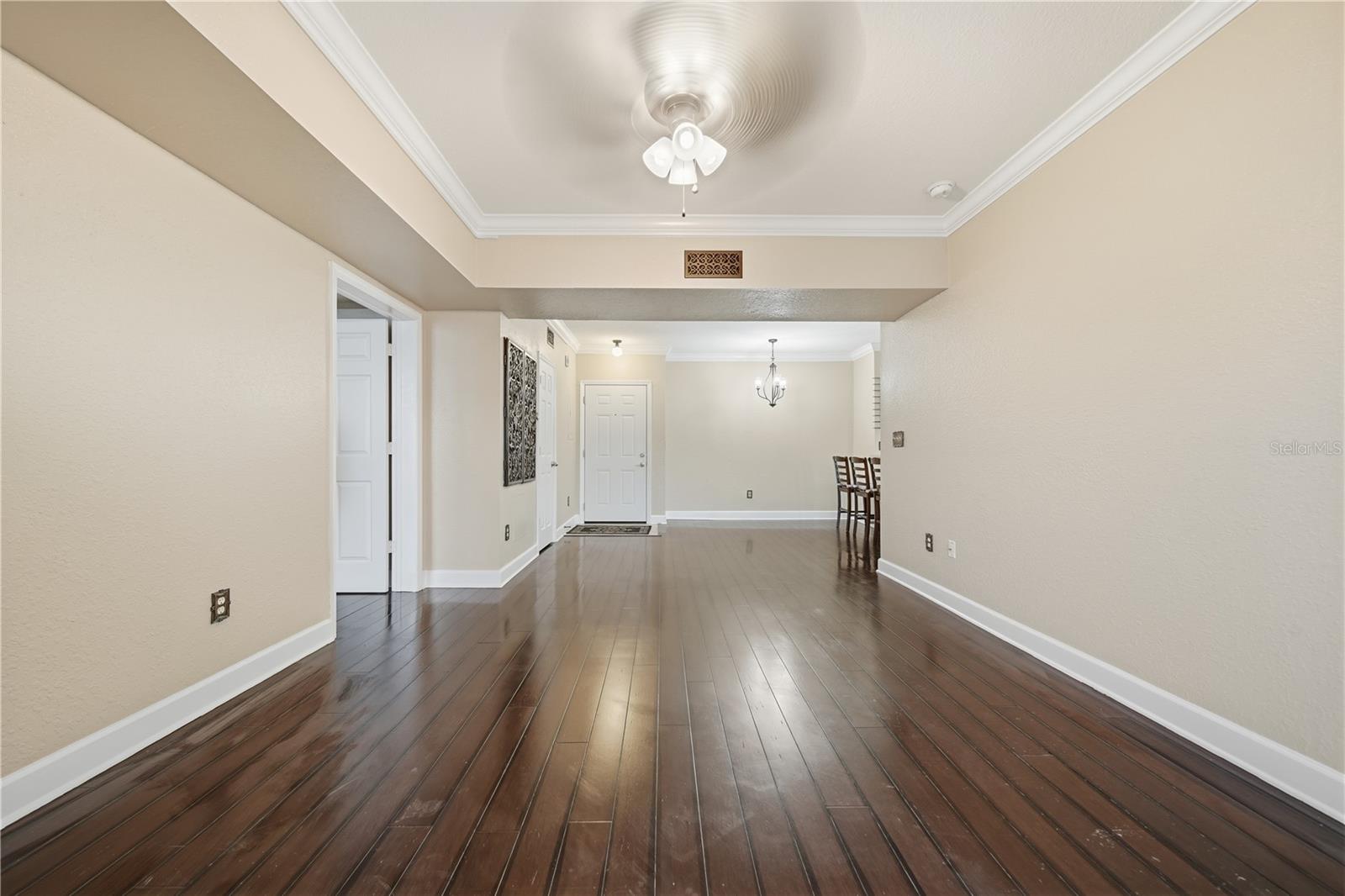 204 E SOUTH ST #6052