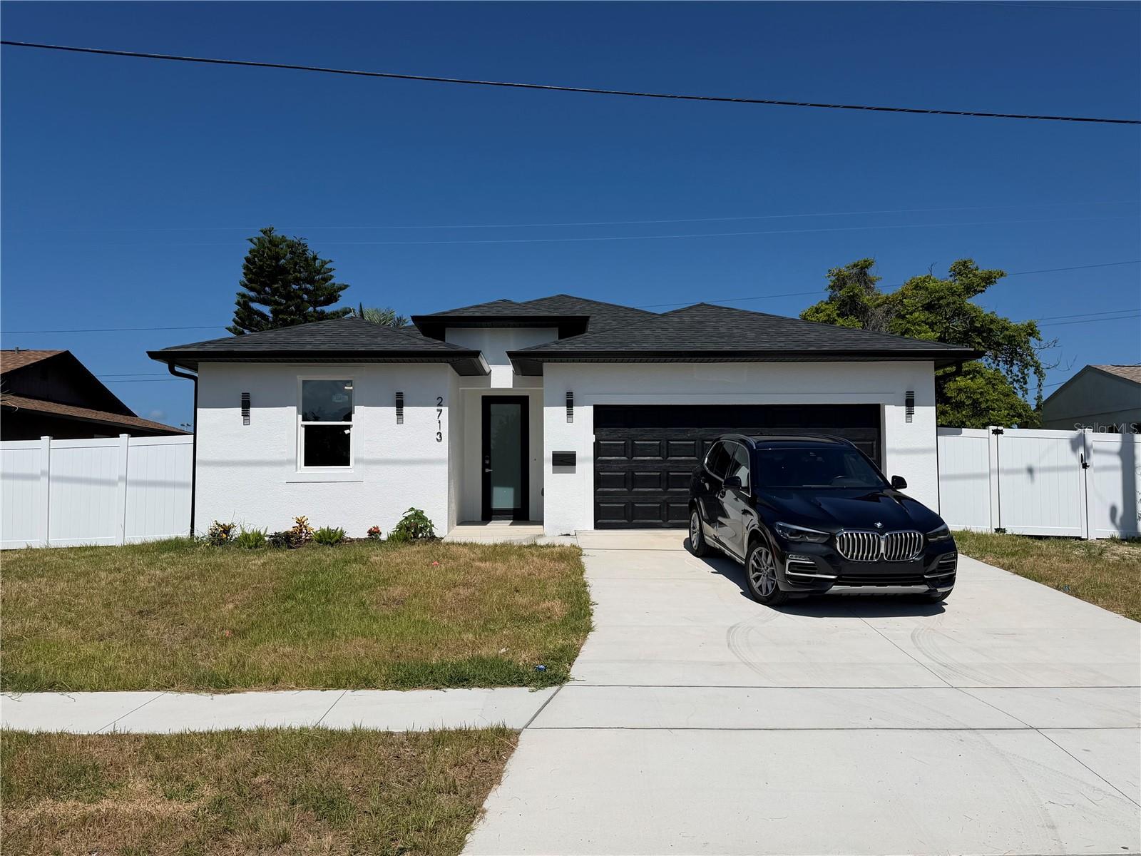 2713 SAN LUIS RD