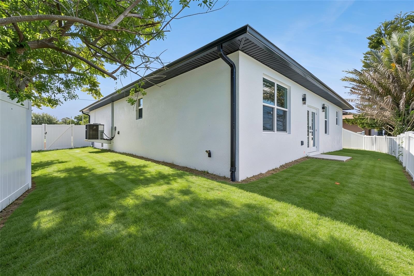 2713 SAN LUIS RD