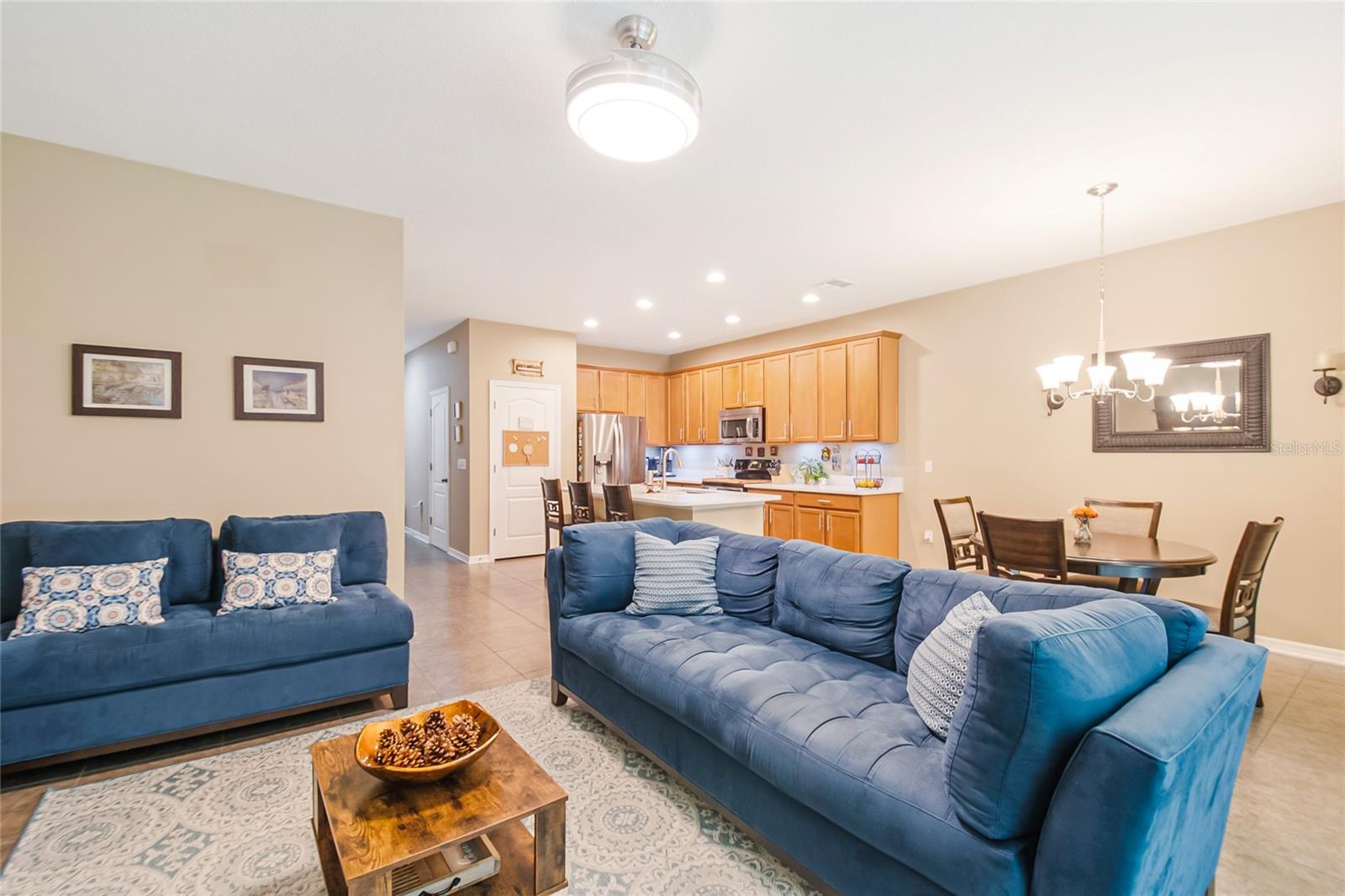 2775 RIVER LANDING DR
