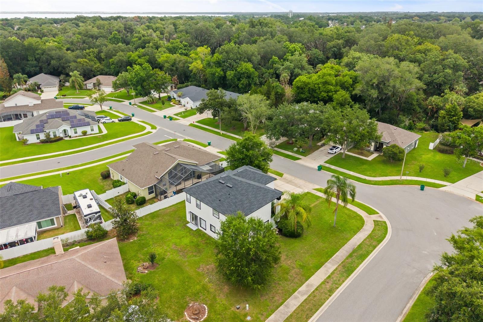 1005 CHASE DR