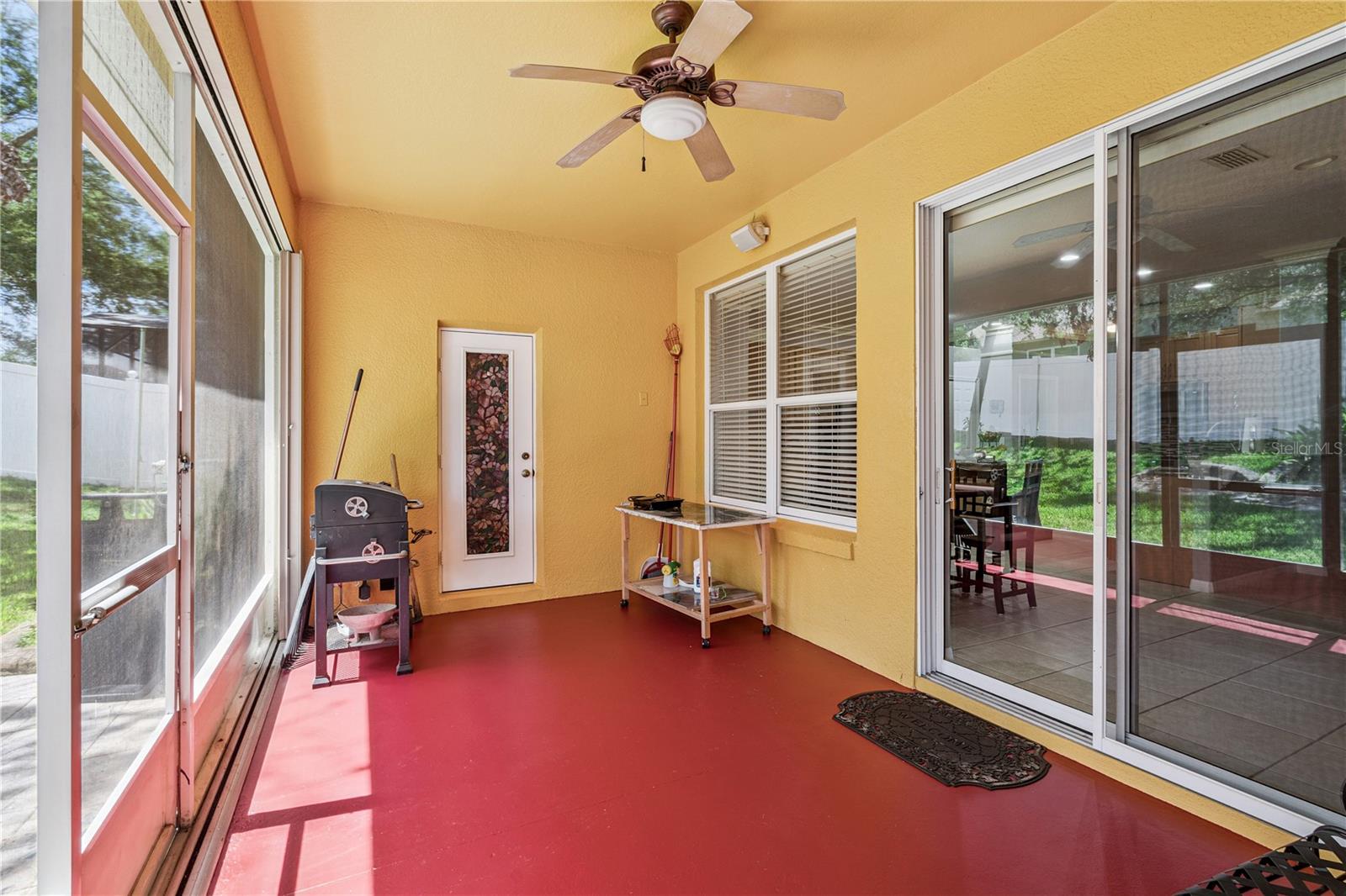 480 ROB ROY DR