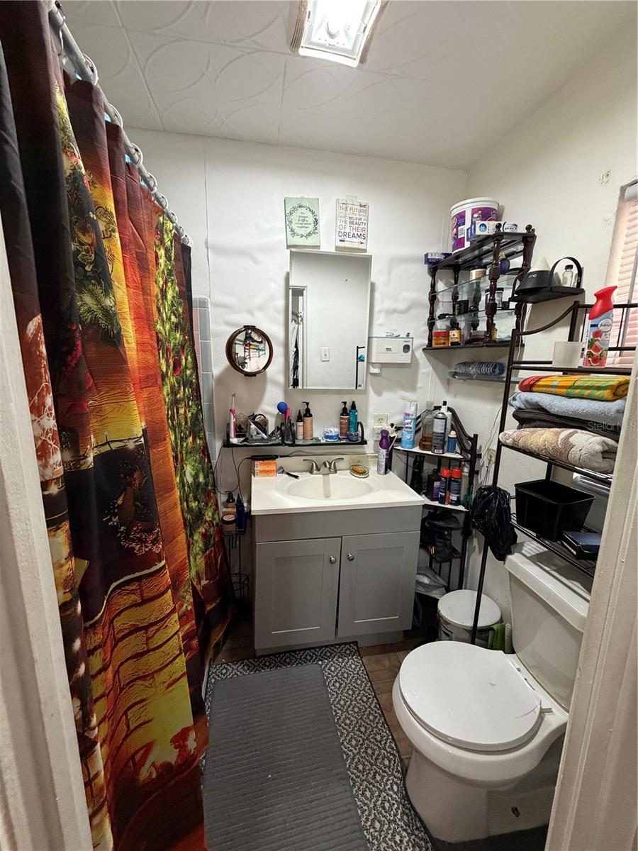 6923,6925,6927 ANOKA DR