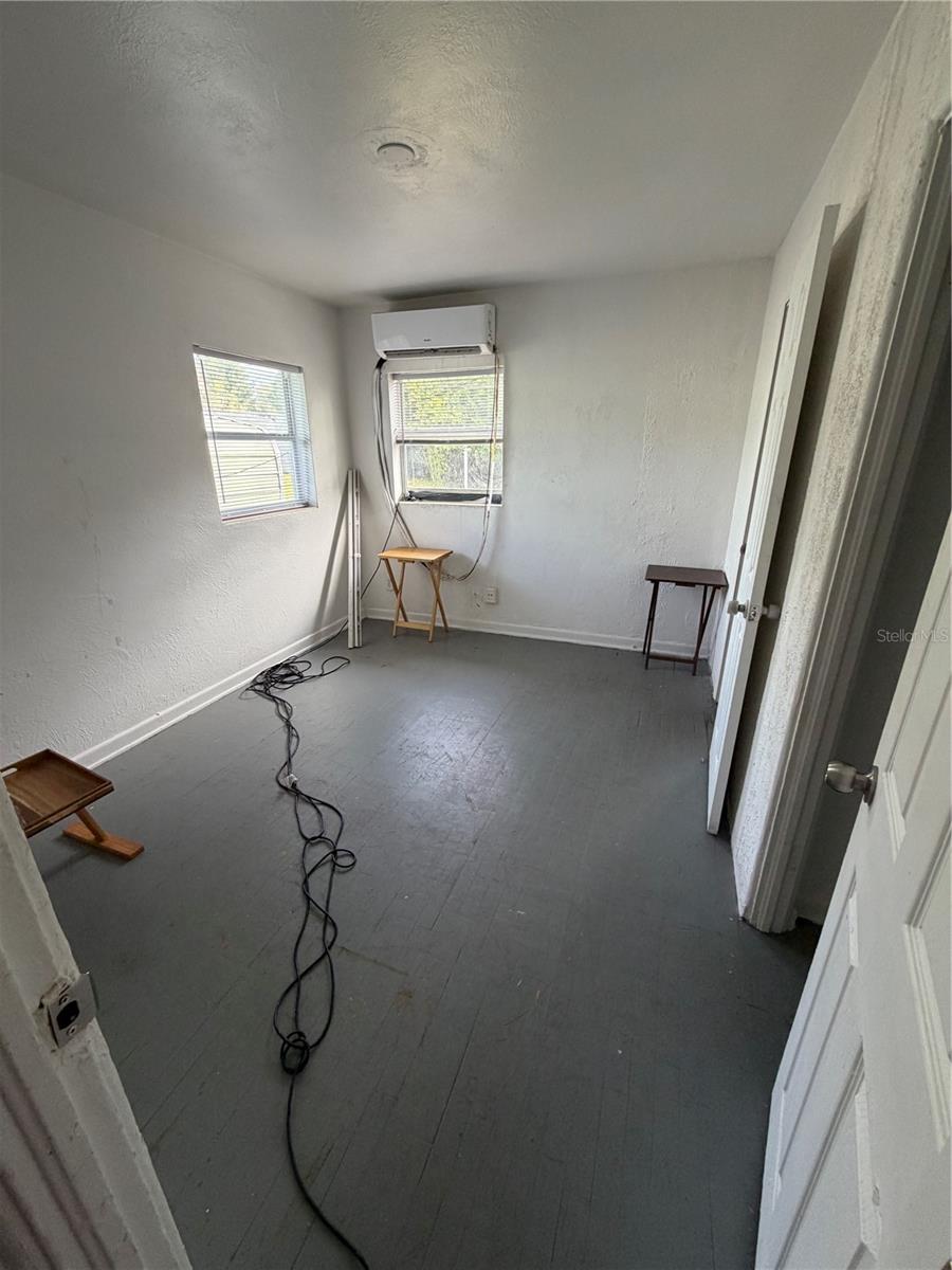 6923,6925,6927 ANOKA DR