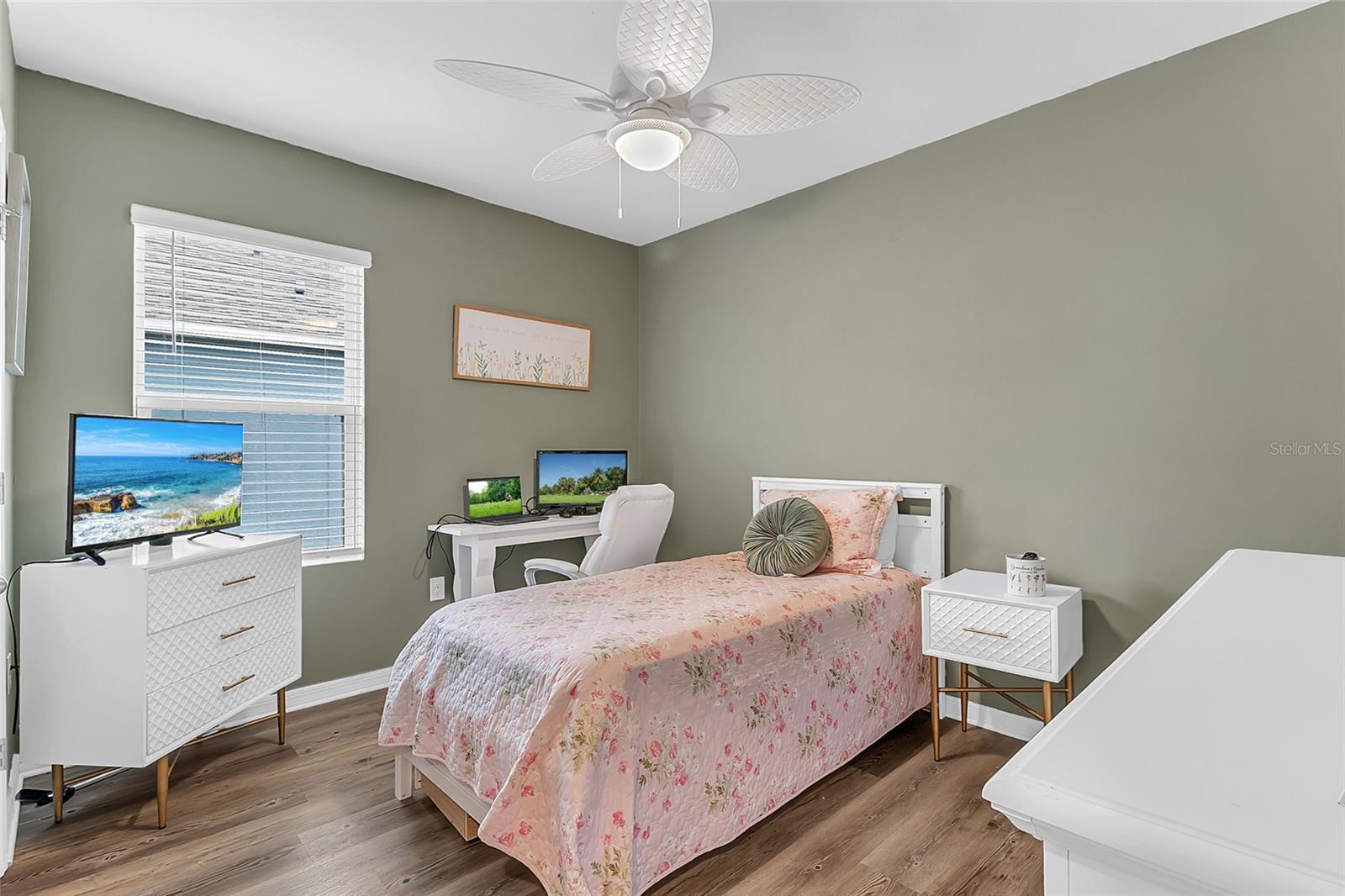 3241 CARPENTARIA DR