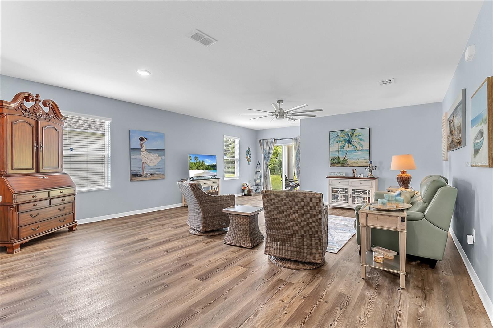 3241 CARPENTARIA DR