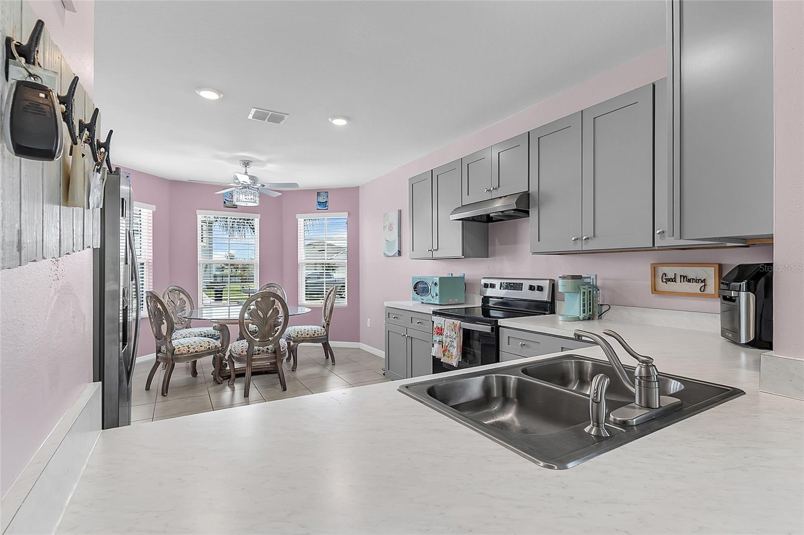 3241 CARPENTARIA DR