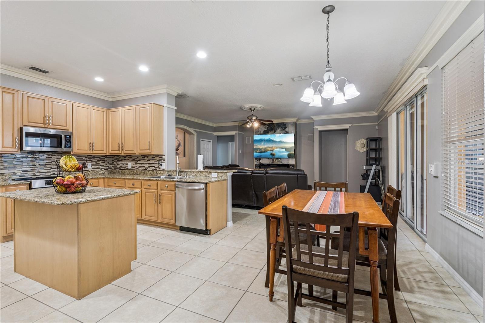 480 ROB ROY DR