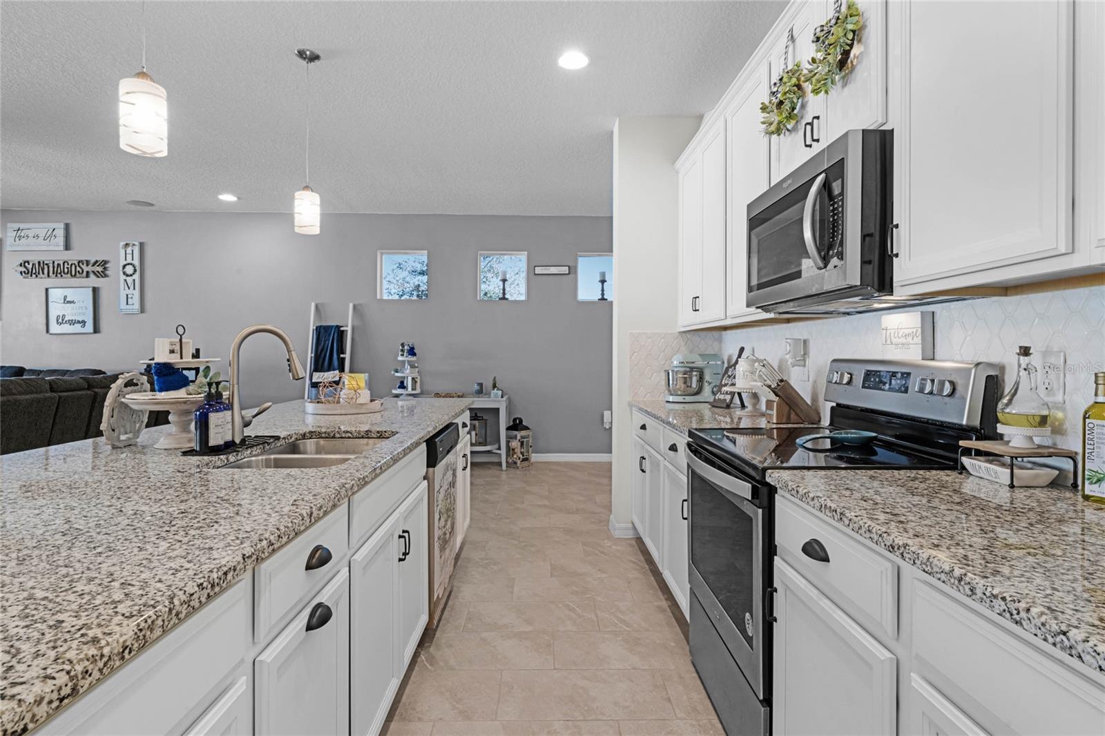 2482 WAXWING WAY