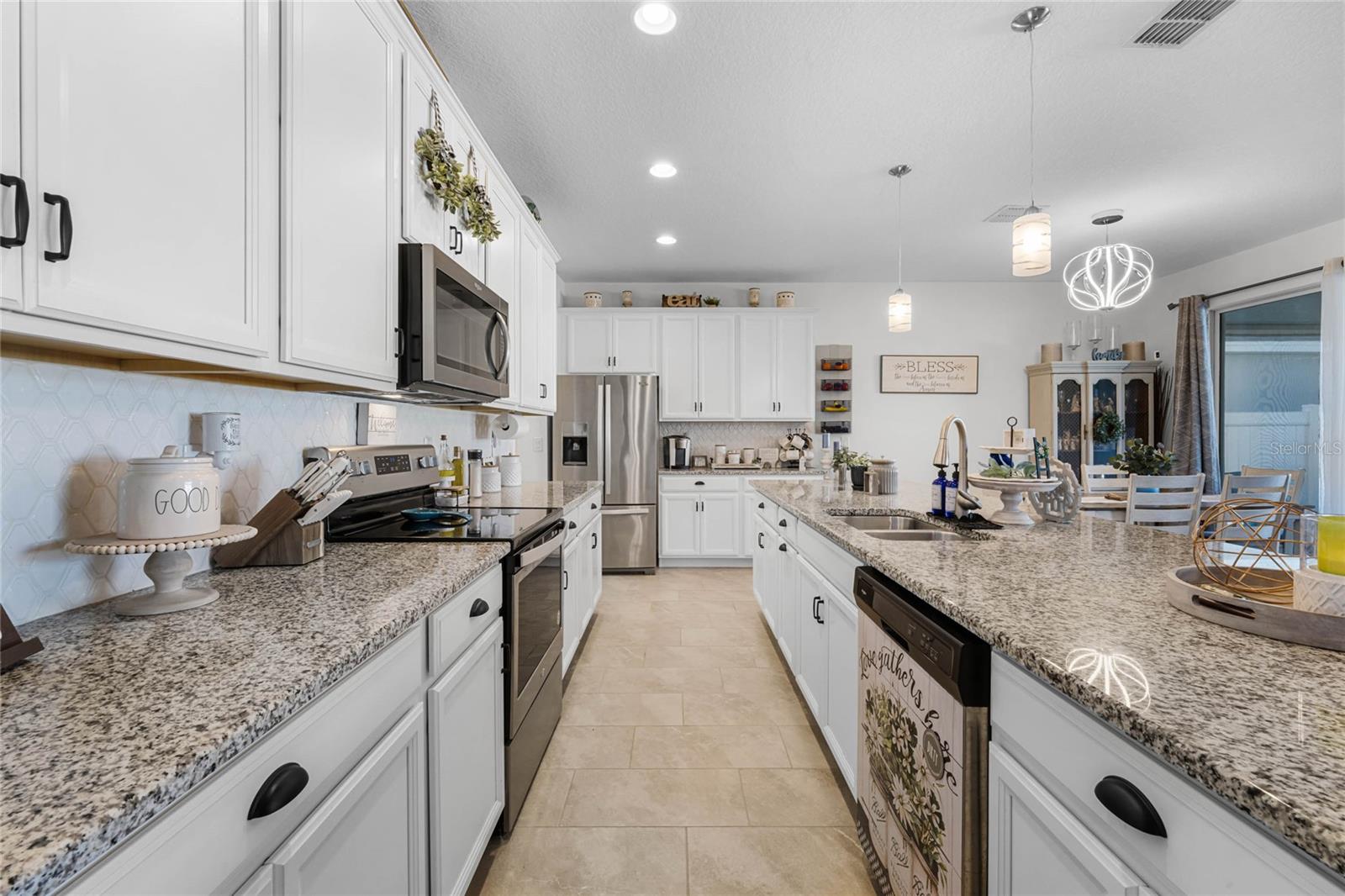 2482 WAXWING WAY