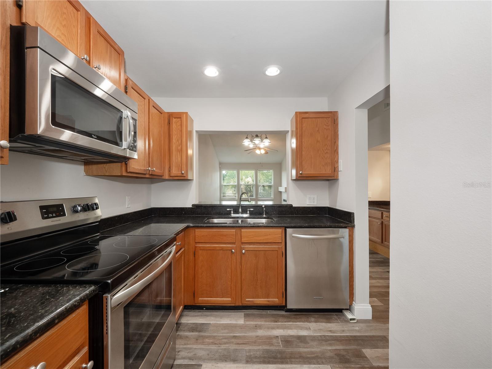 9532 DARIEN AVE #9532