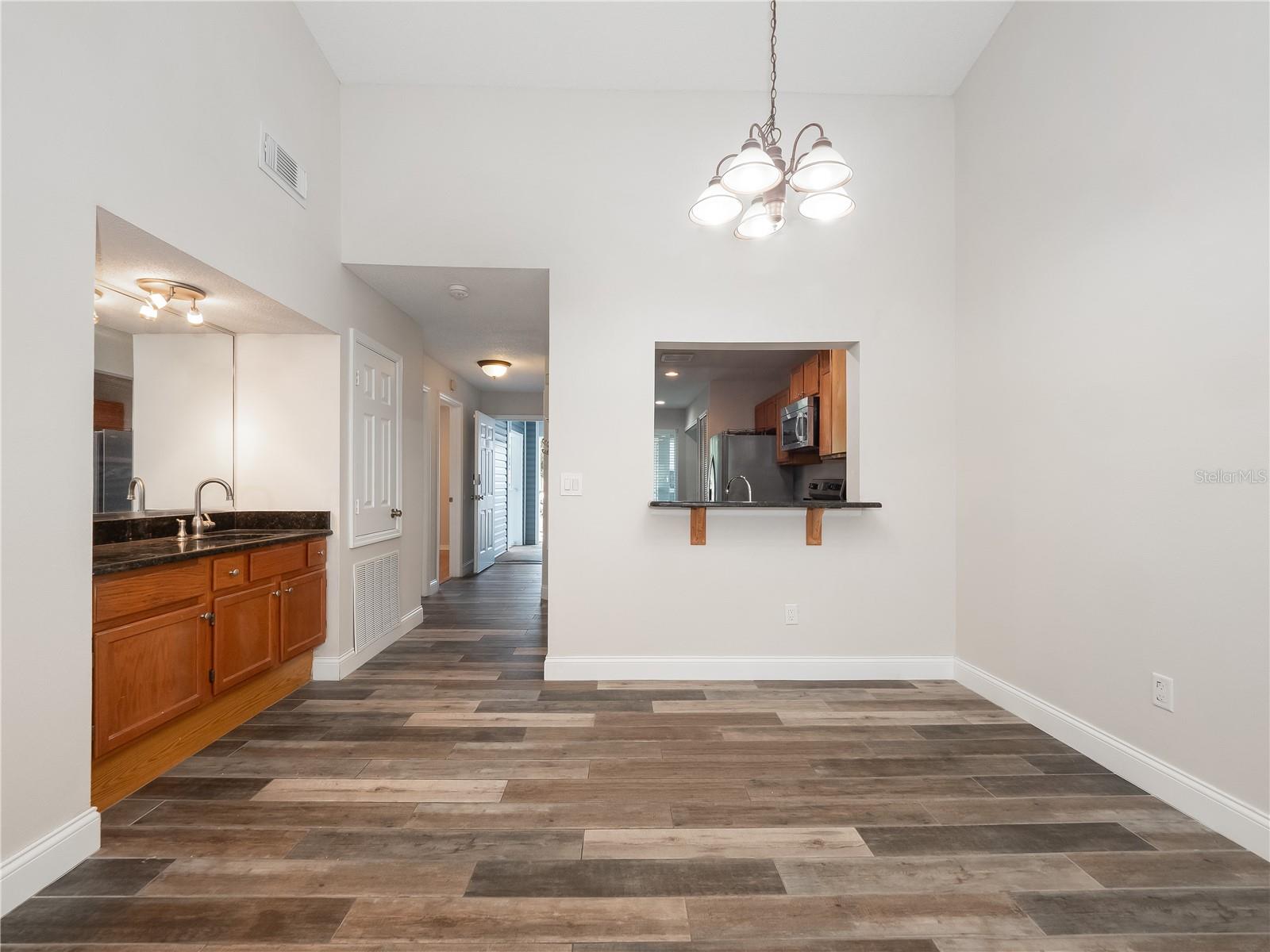 9532 DARIEN AVE #9532