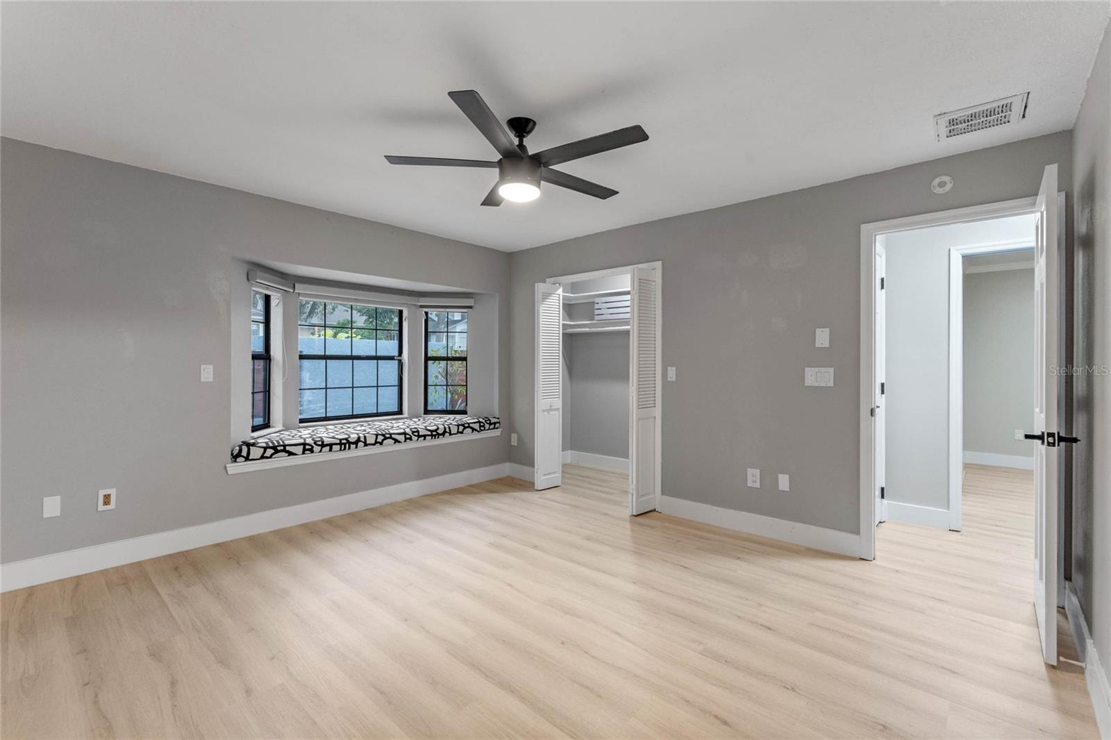 1543 LAKE MARION DR