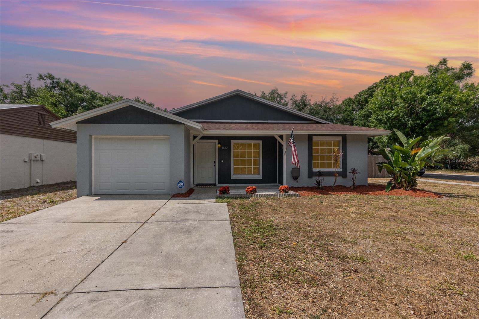 1622 CRYSTALVIEW TRL