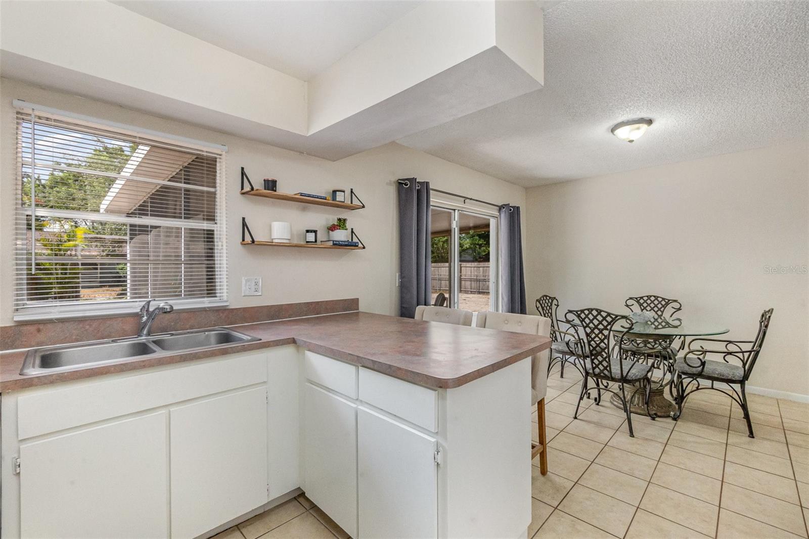 1622 CRYSTALVIEW TRL