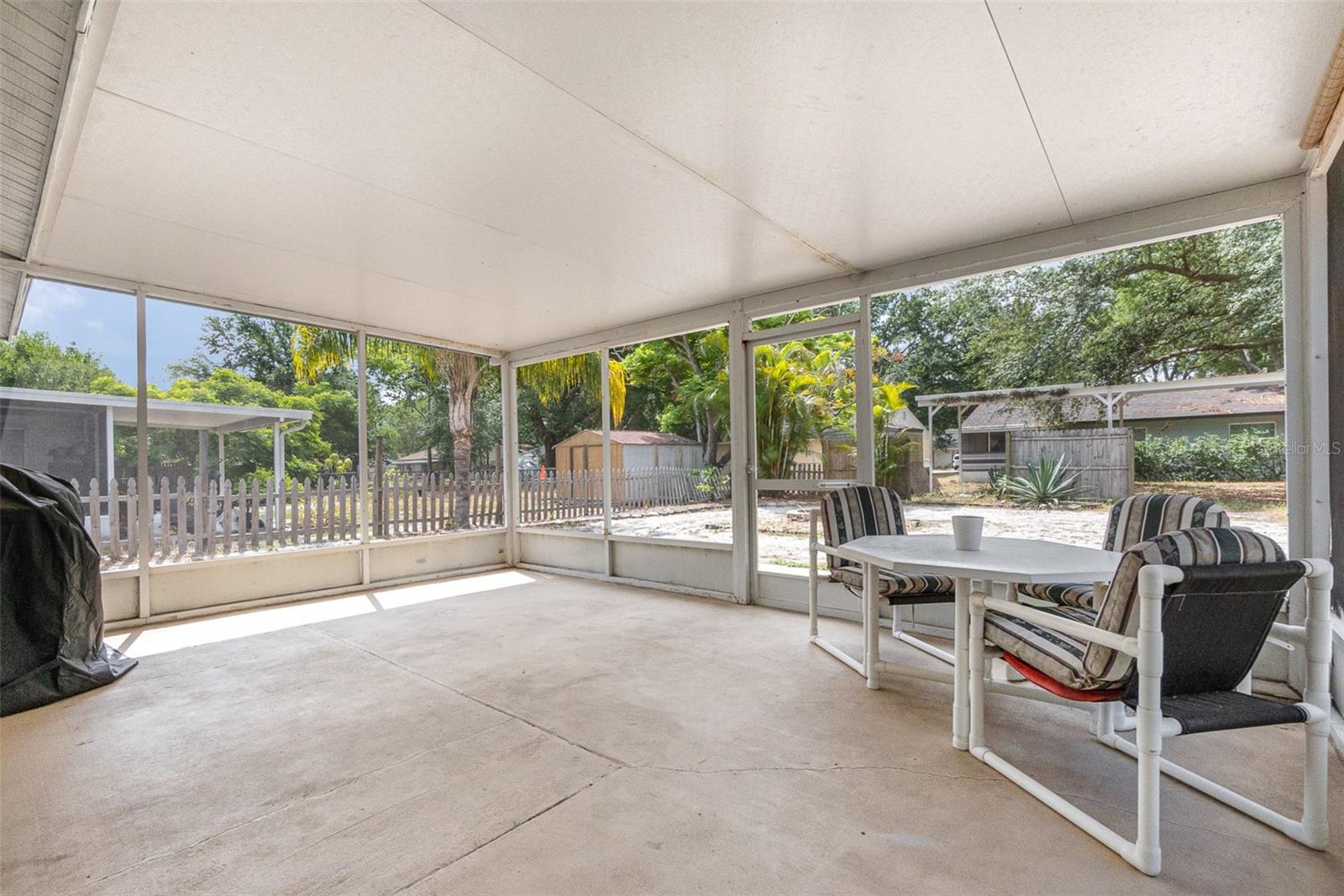 1622 CRYSTALVIEW TRL
