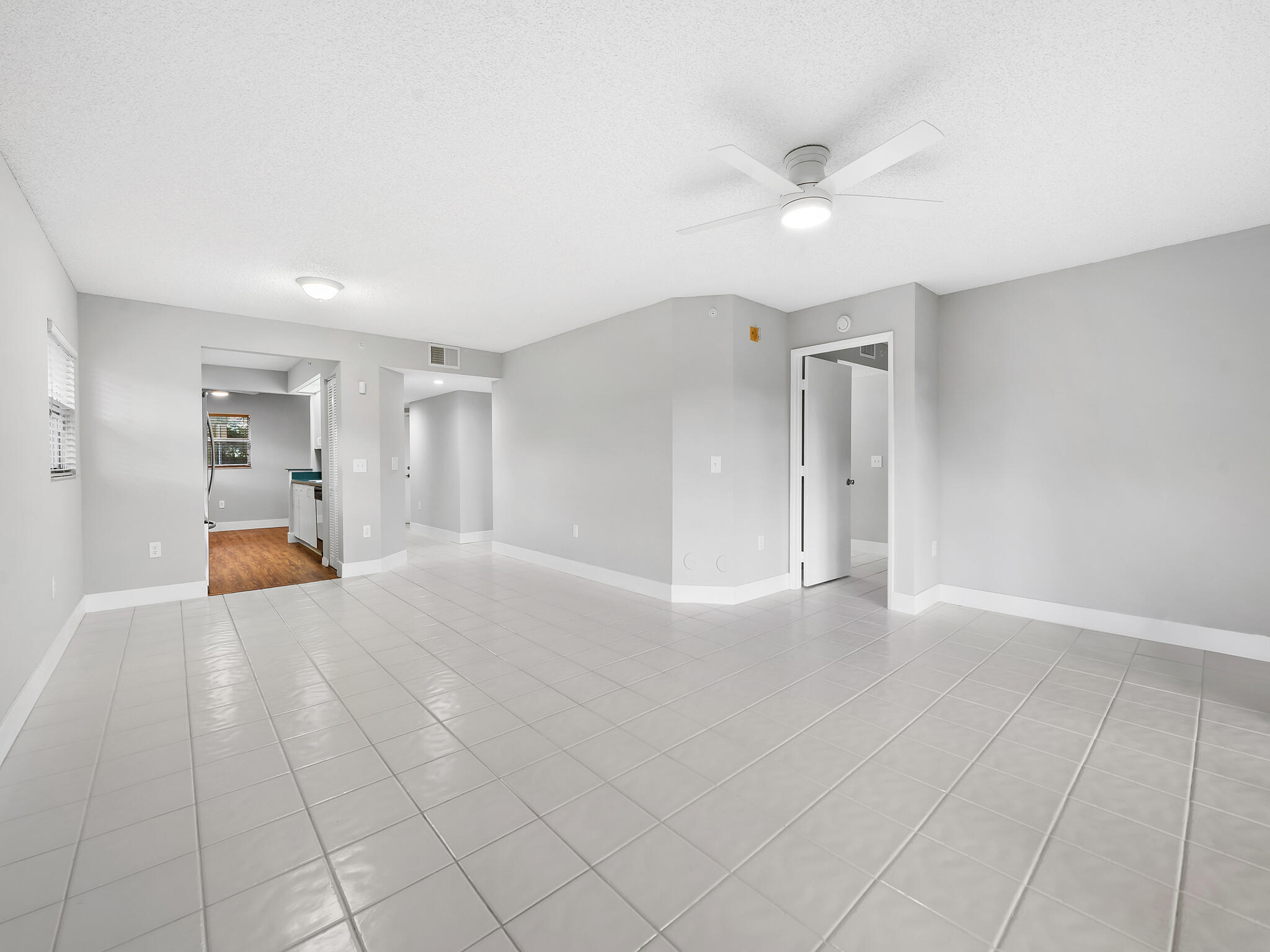 550 SW 137 Avenue L114