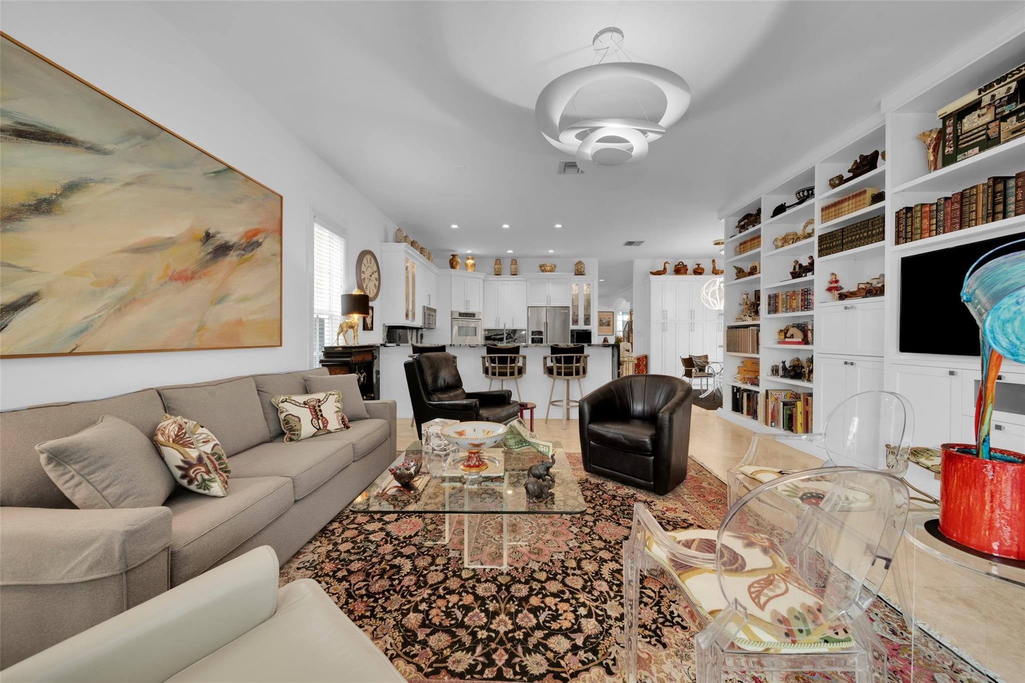 705 NE 17TH WAY