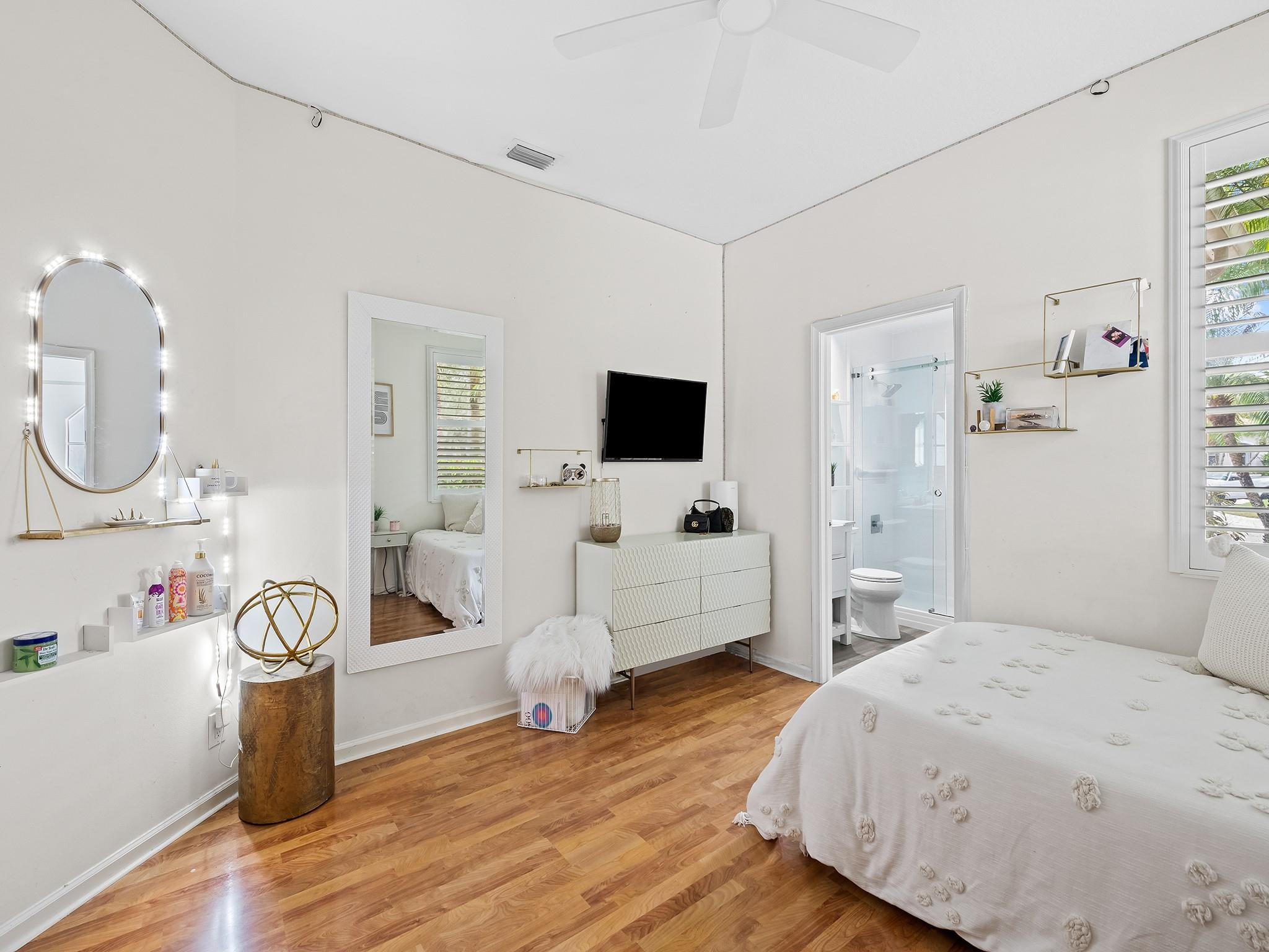 2548 Bay Pointe Dr