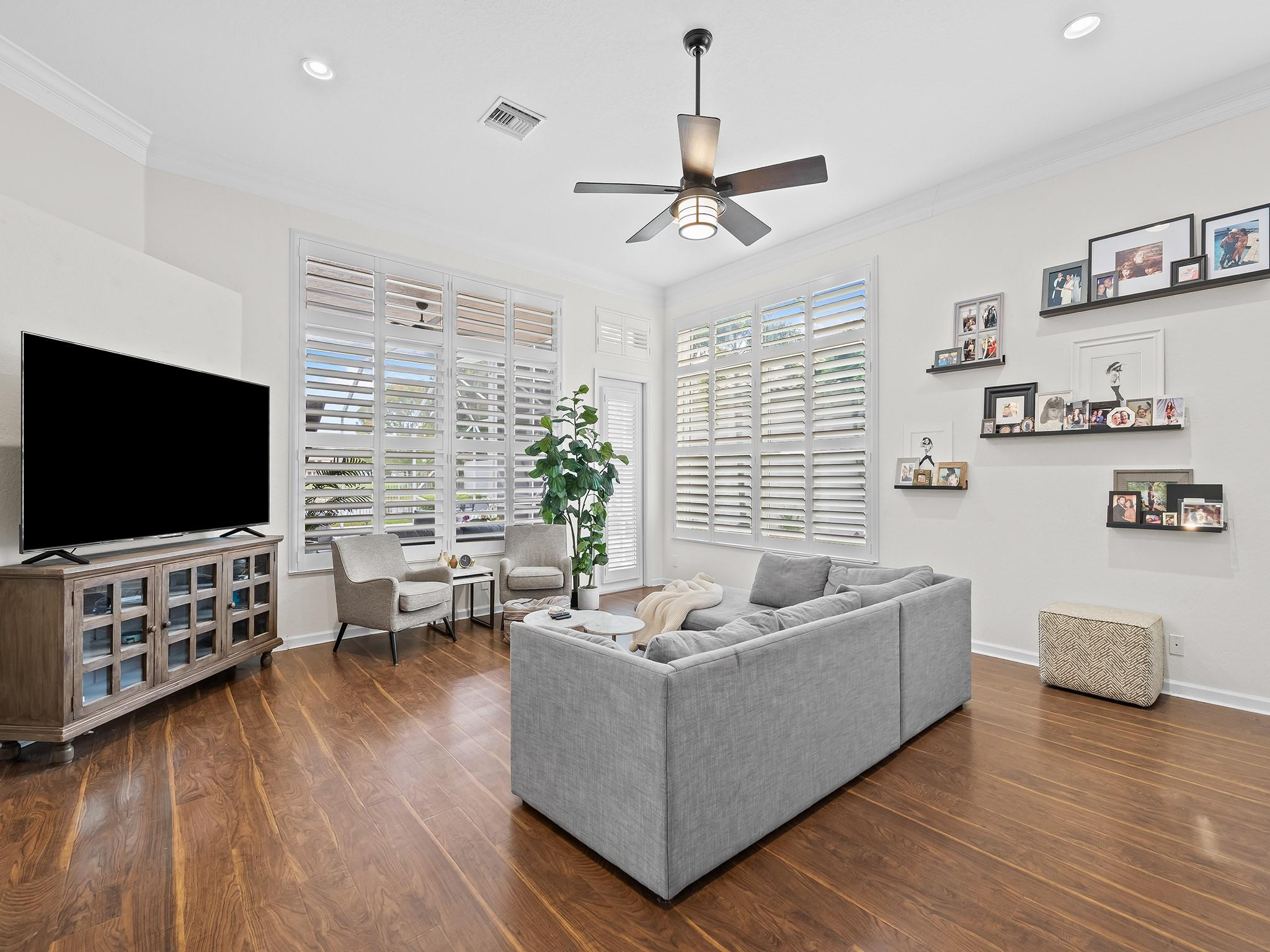 2548 Bay Pointe Dr