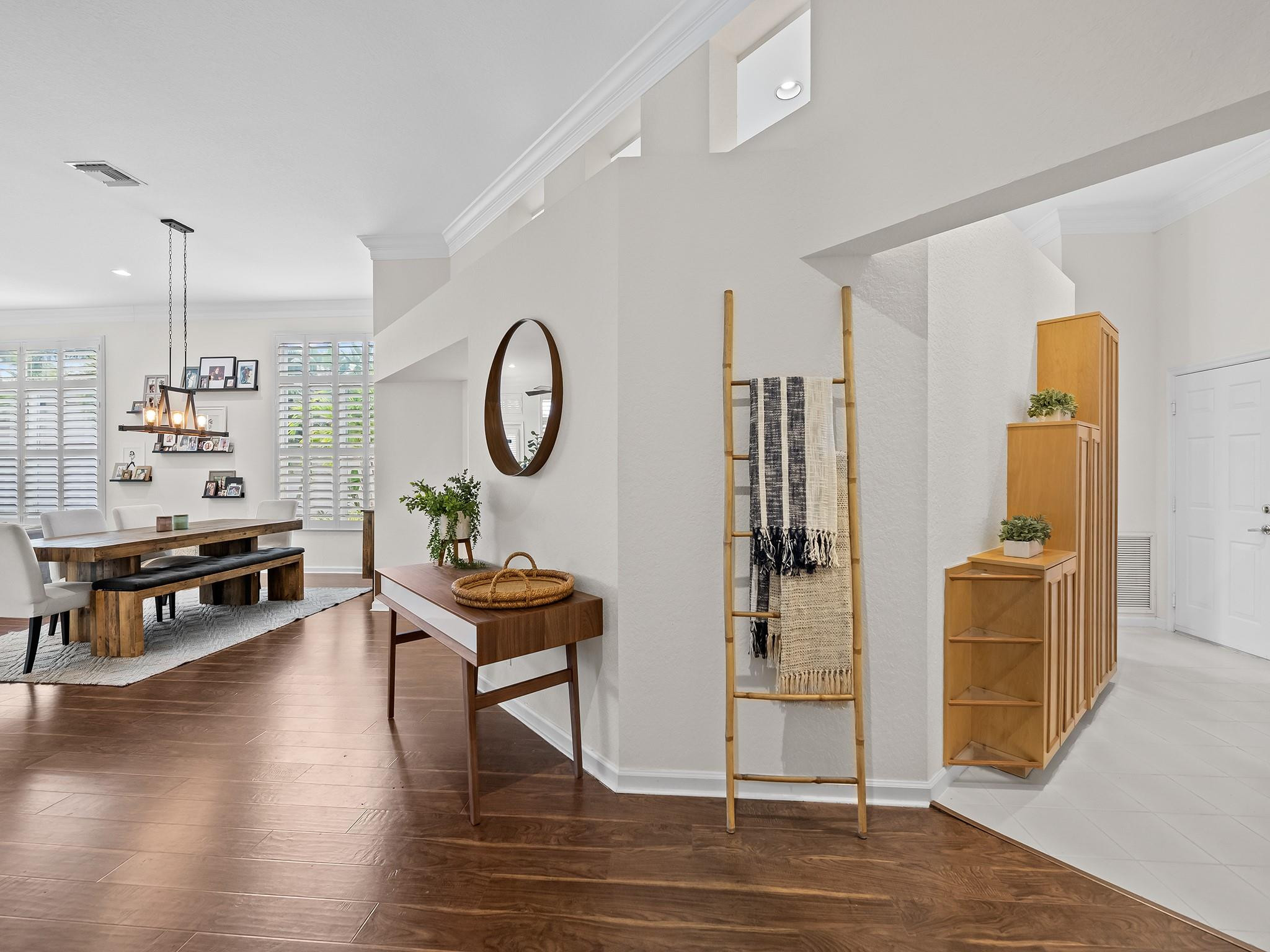 2548 Bay Pointe Dr