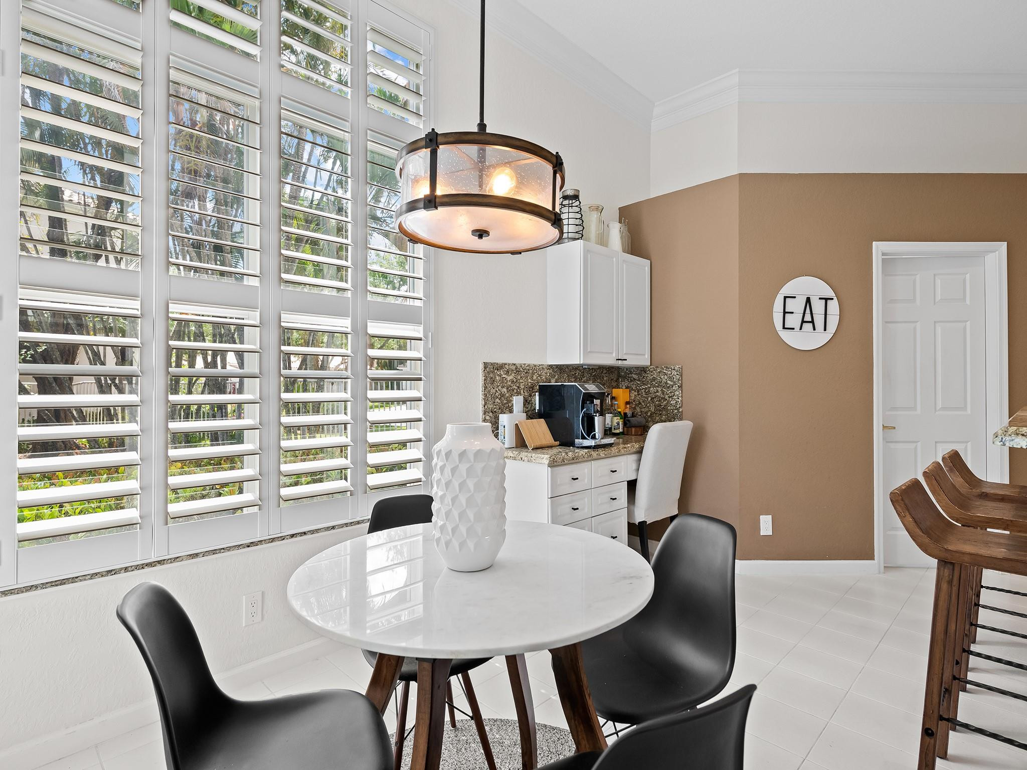 2548 Bay Pointe Dr