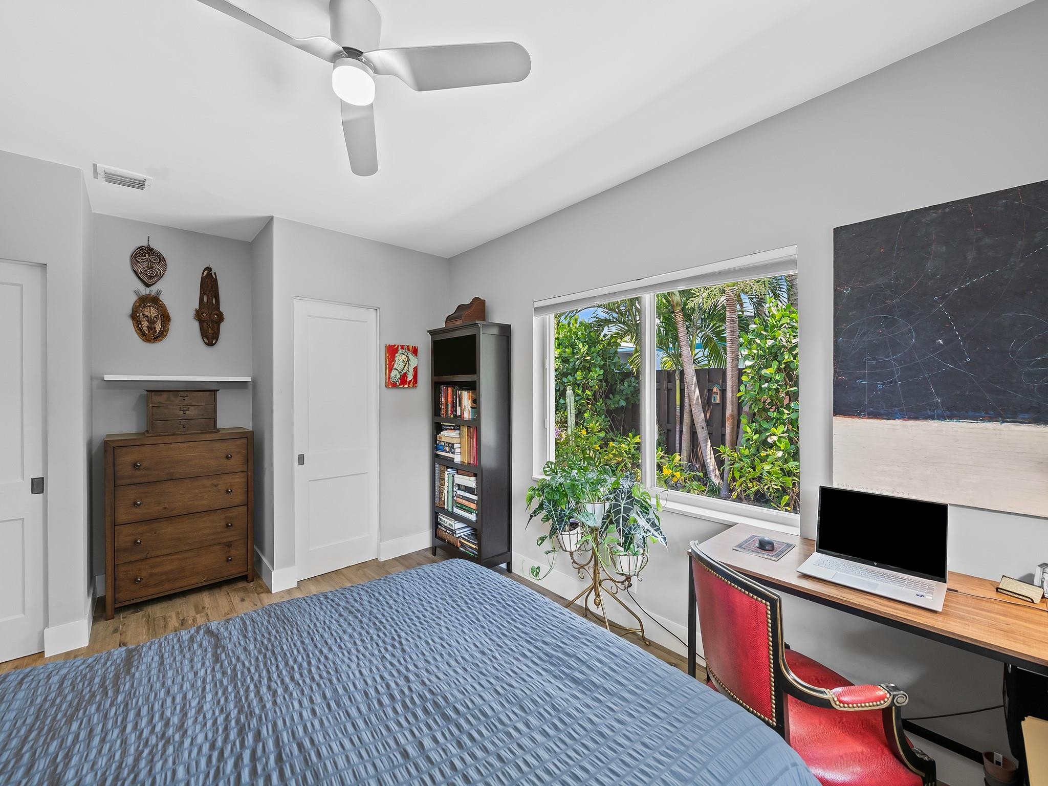 808 NE 17th Way