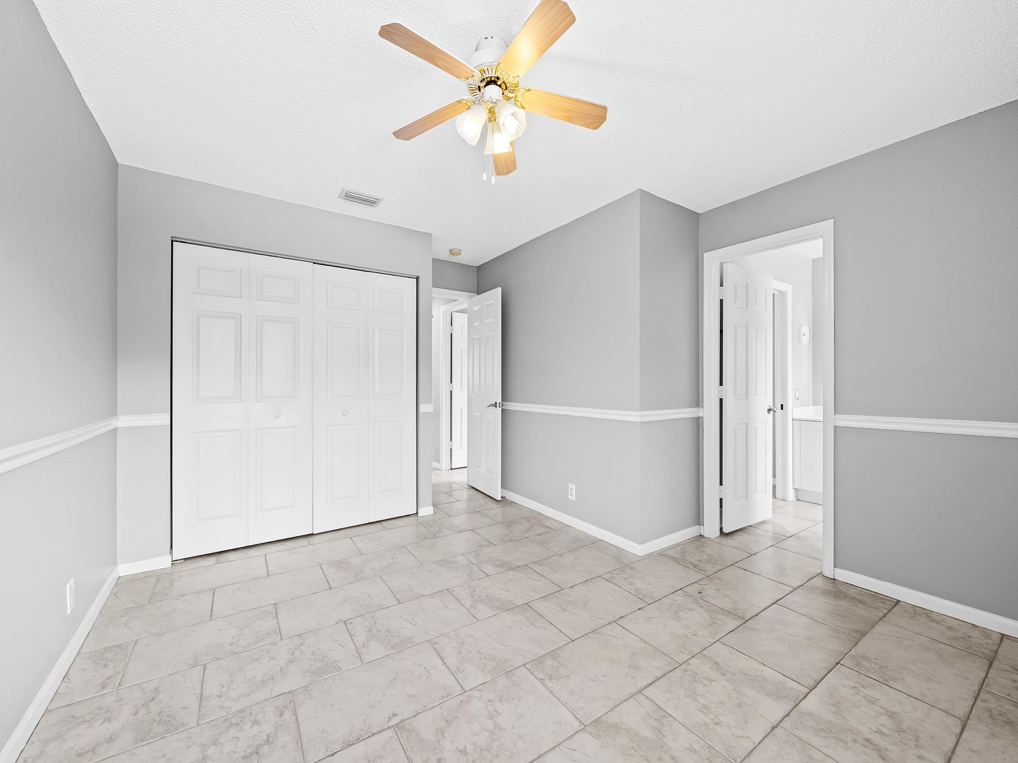 991 Silktree Ln