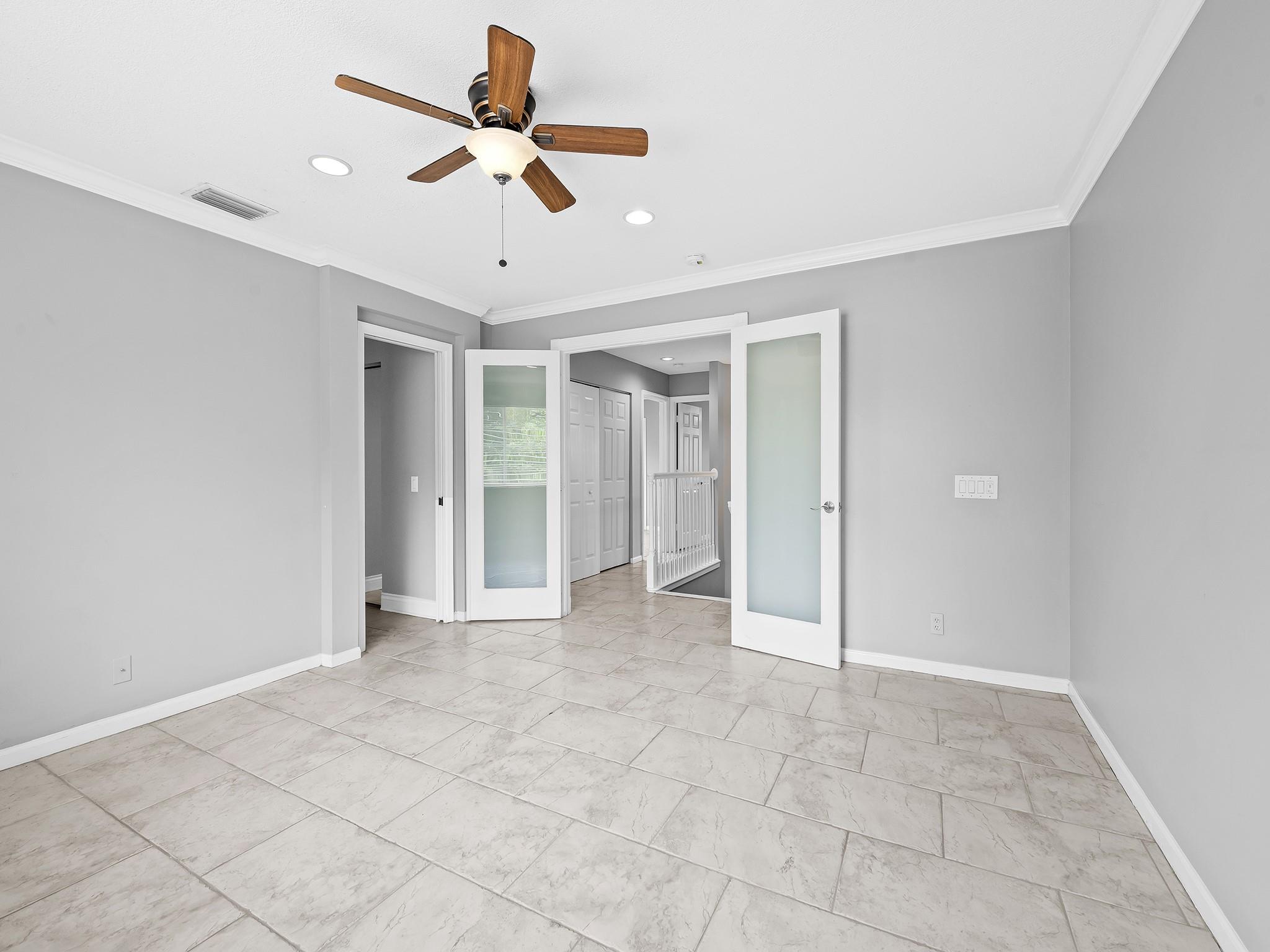 991 Silktree Ln