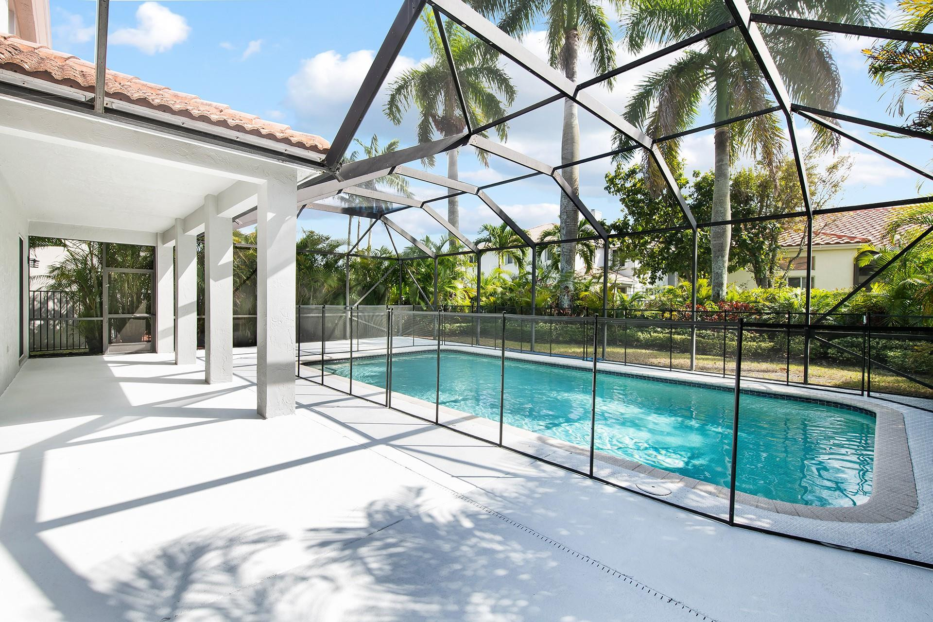 1204 Camellia Cir