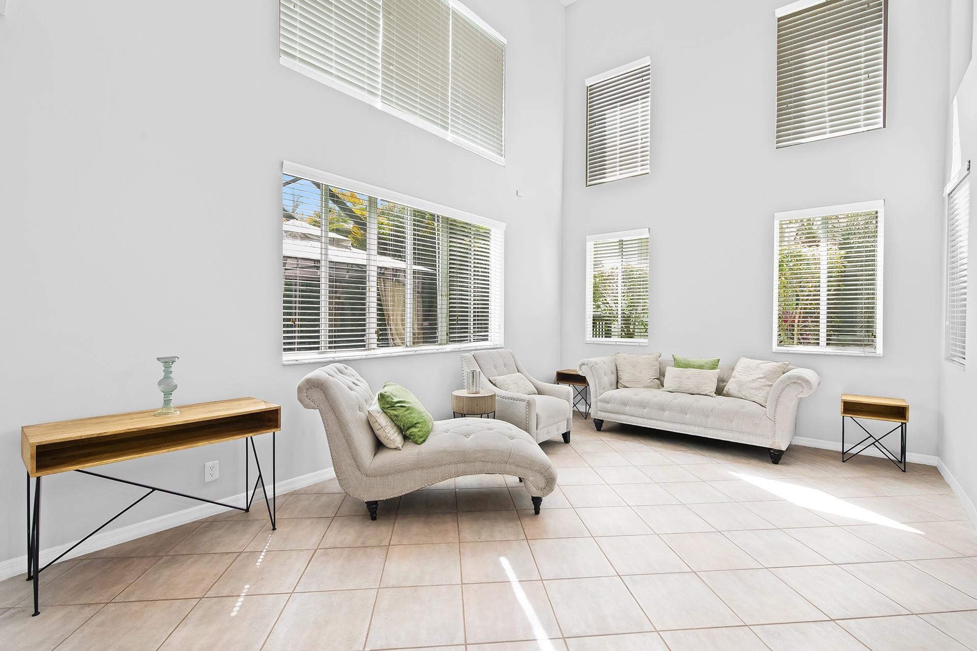 1204 Camellia Cir