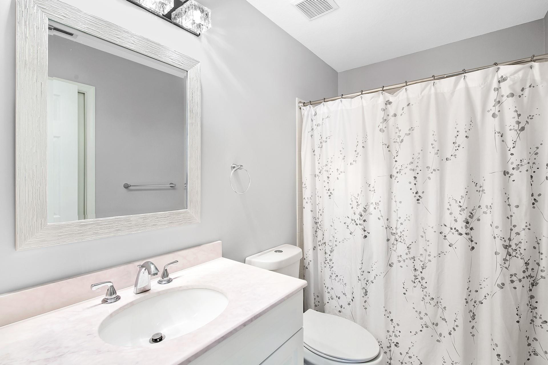 1204 Camellia Cir