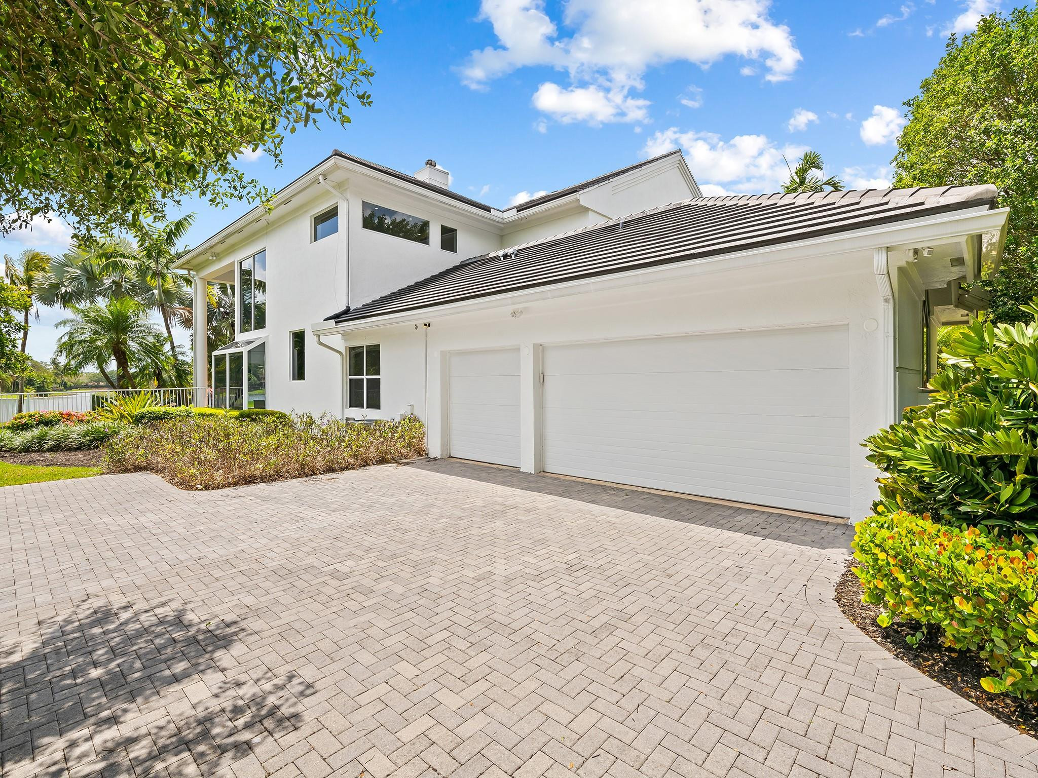 3360 Bridle Path Ln