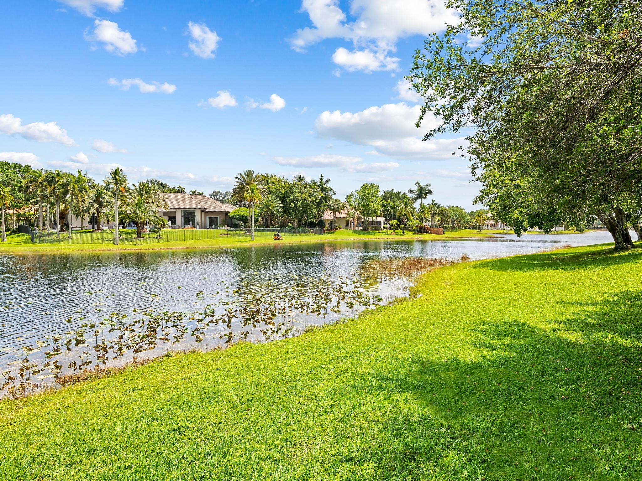3360 Bridle Path Ln