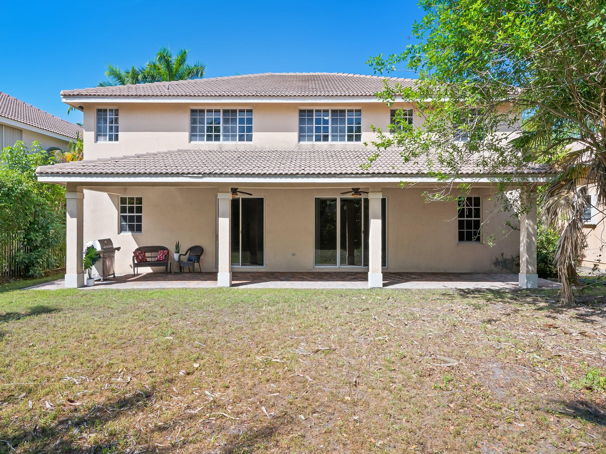 2459 Greenbrier Ct