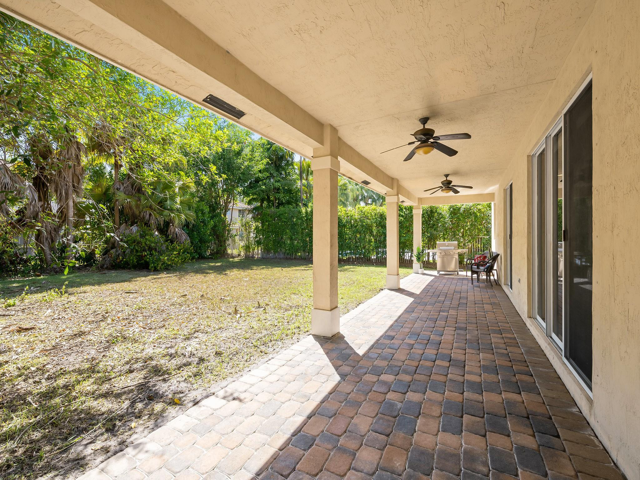 2459 Greenbrier Ct