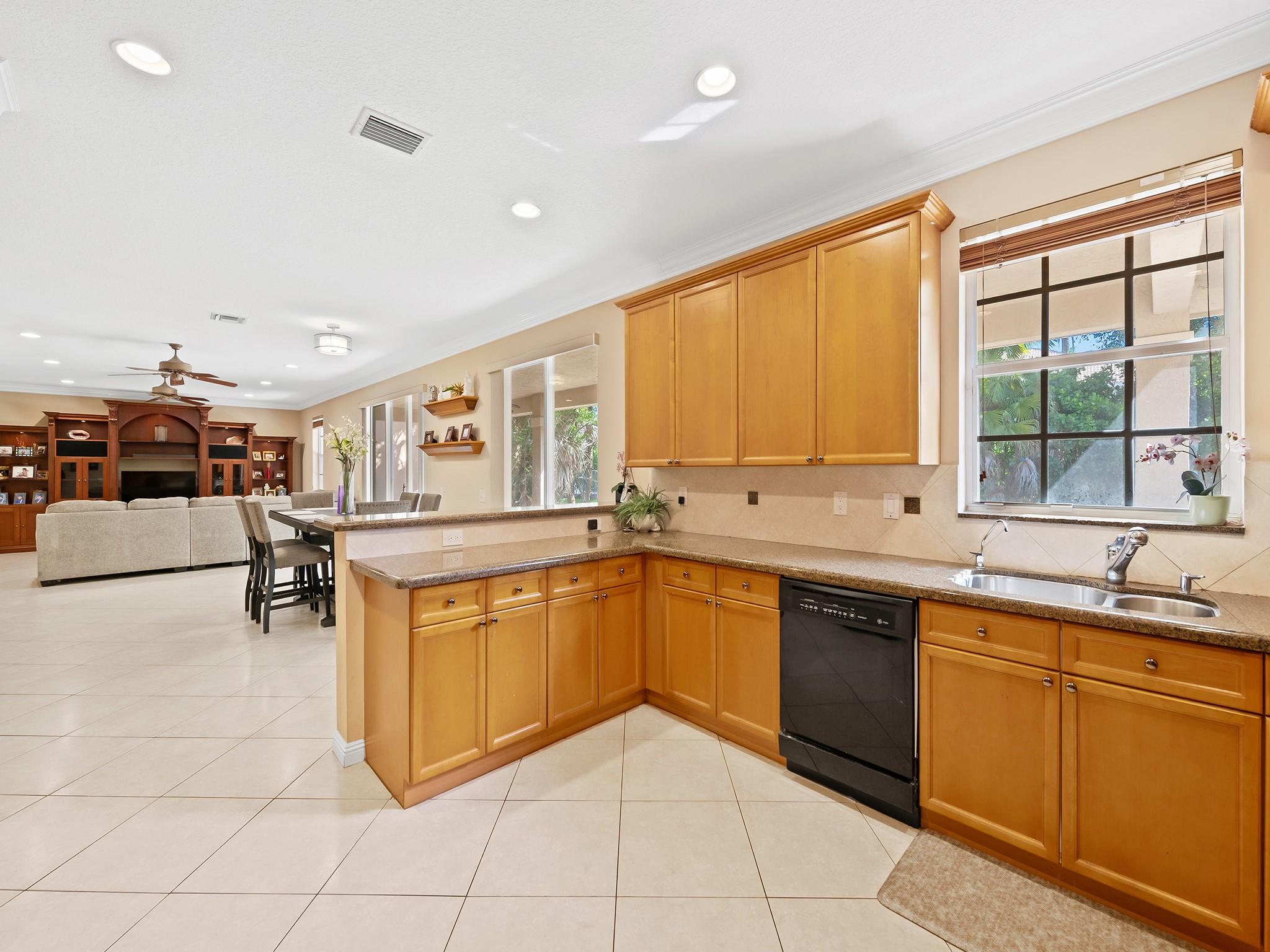 2459 Greenbrier Ct