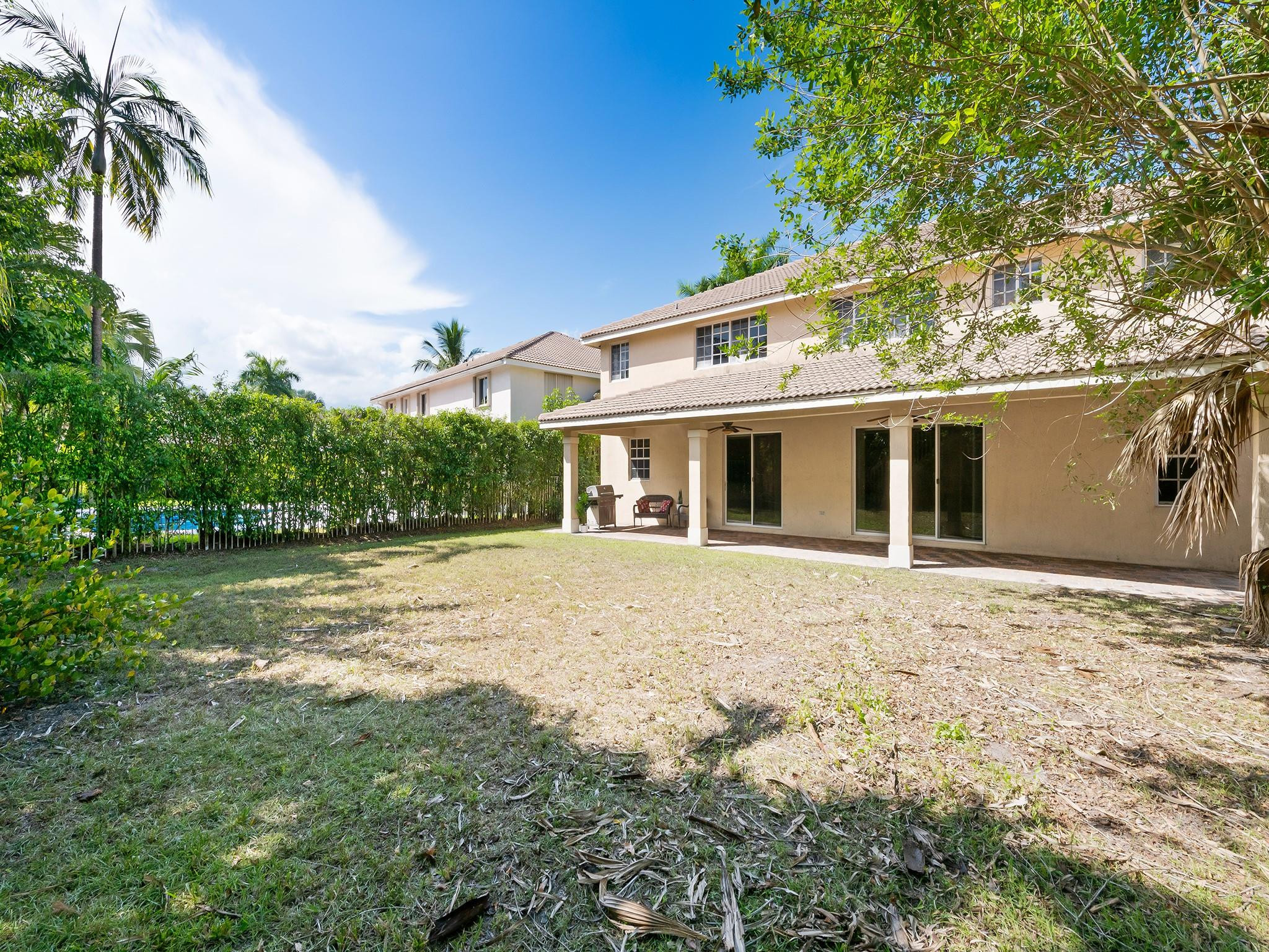 2459 Greenbrier Ct