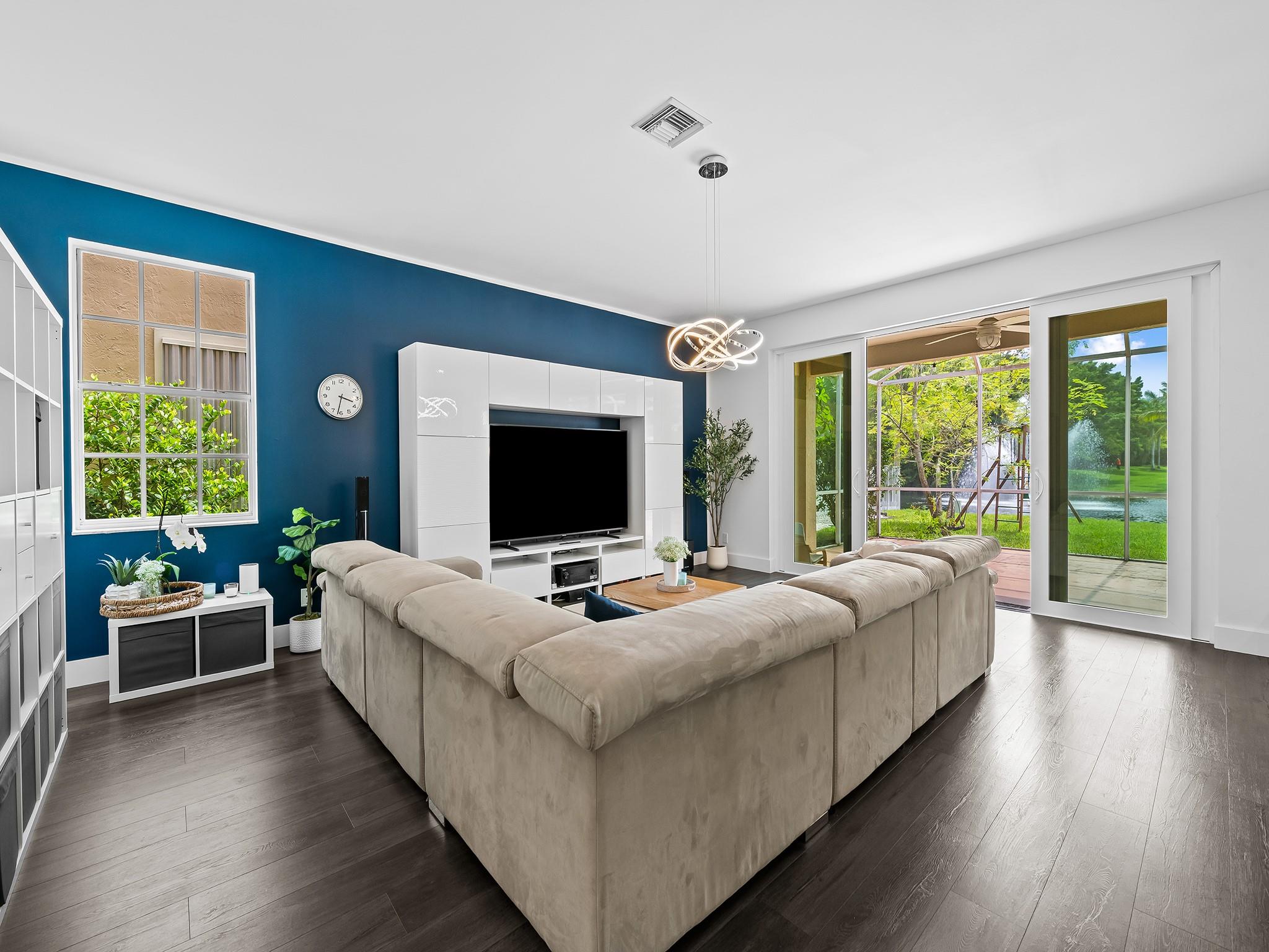 301 Cameron Dr