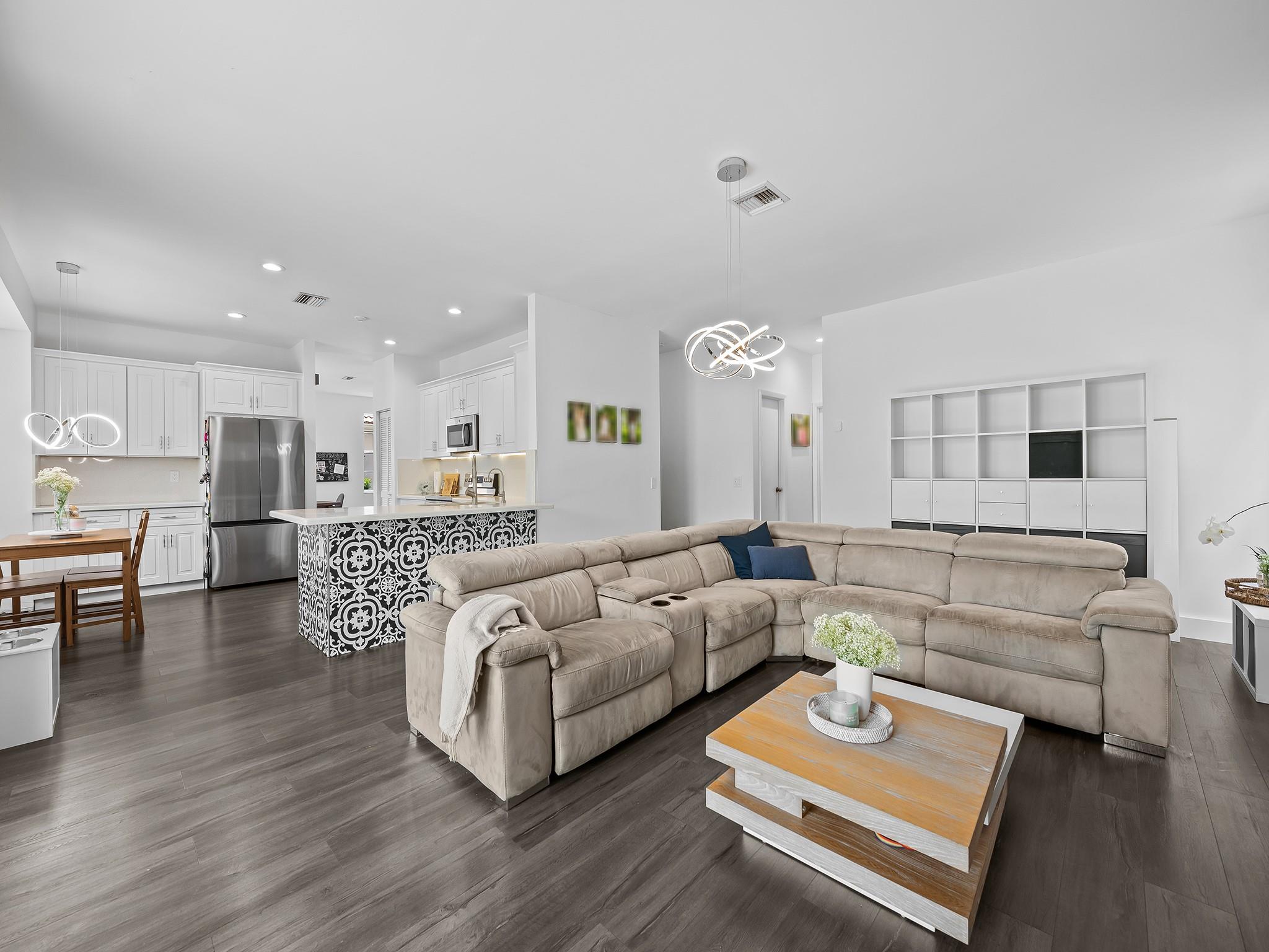 301 Cameron Dr