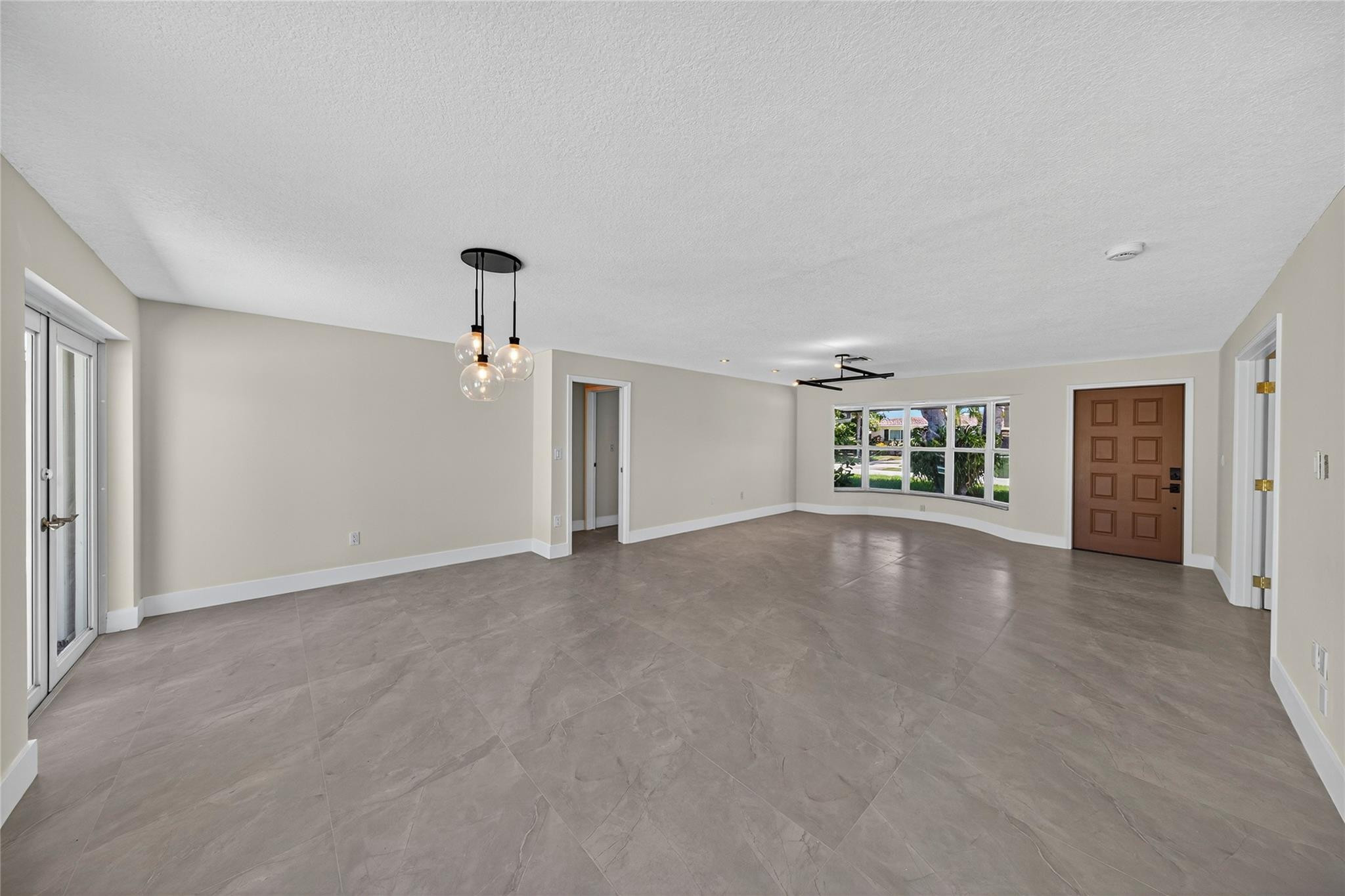 1461 NE 57th Ct
